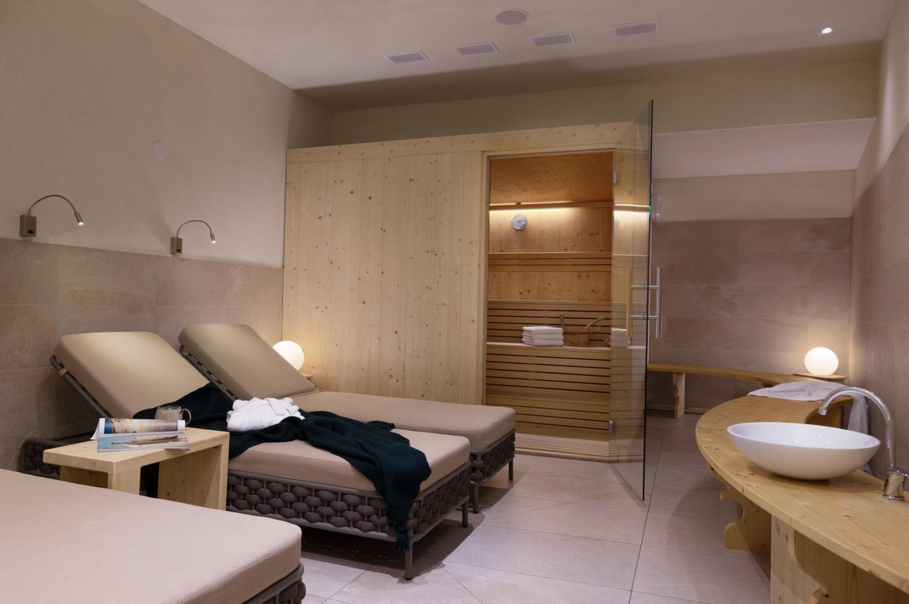 Chalet Tyrolian Apartments - by Familiaris - Pools 500 meters view 5