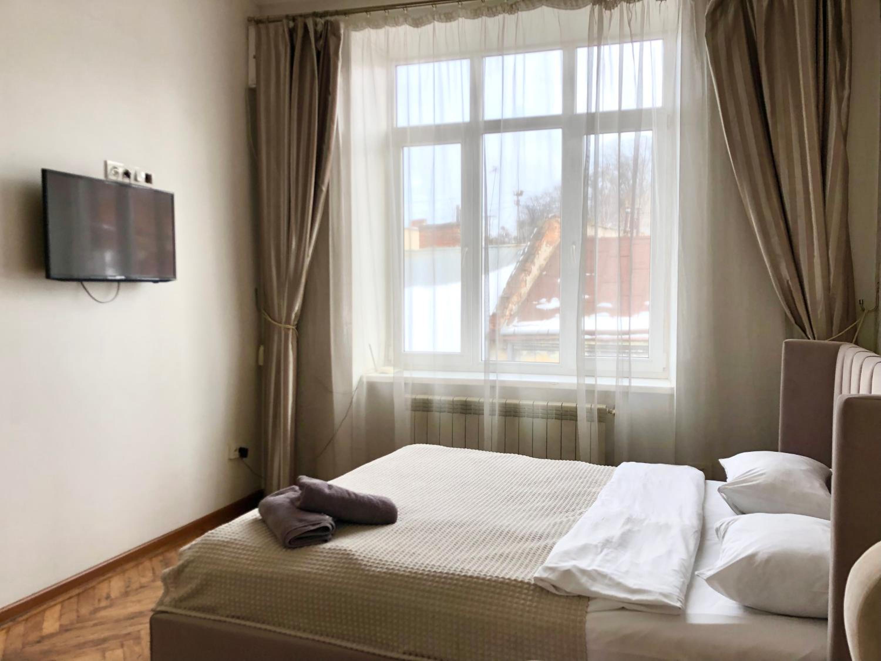 ROMANTIC Apartments - 2BR in Old Town , 5 min to Opera view 5