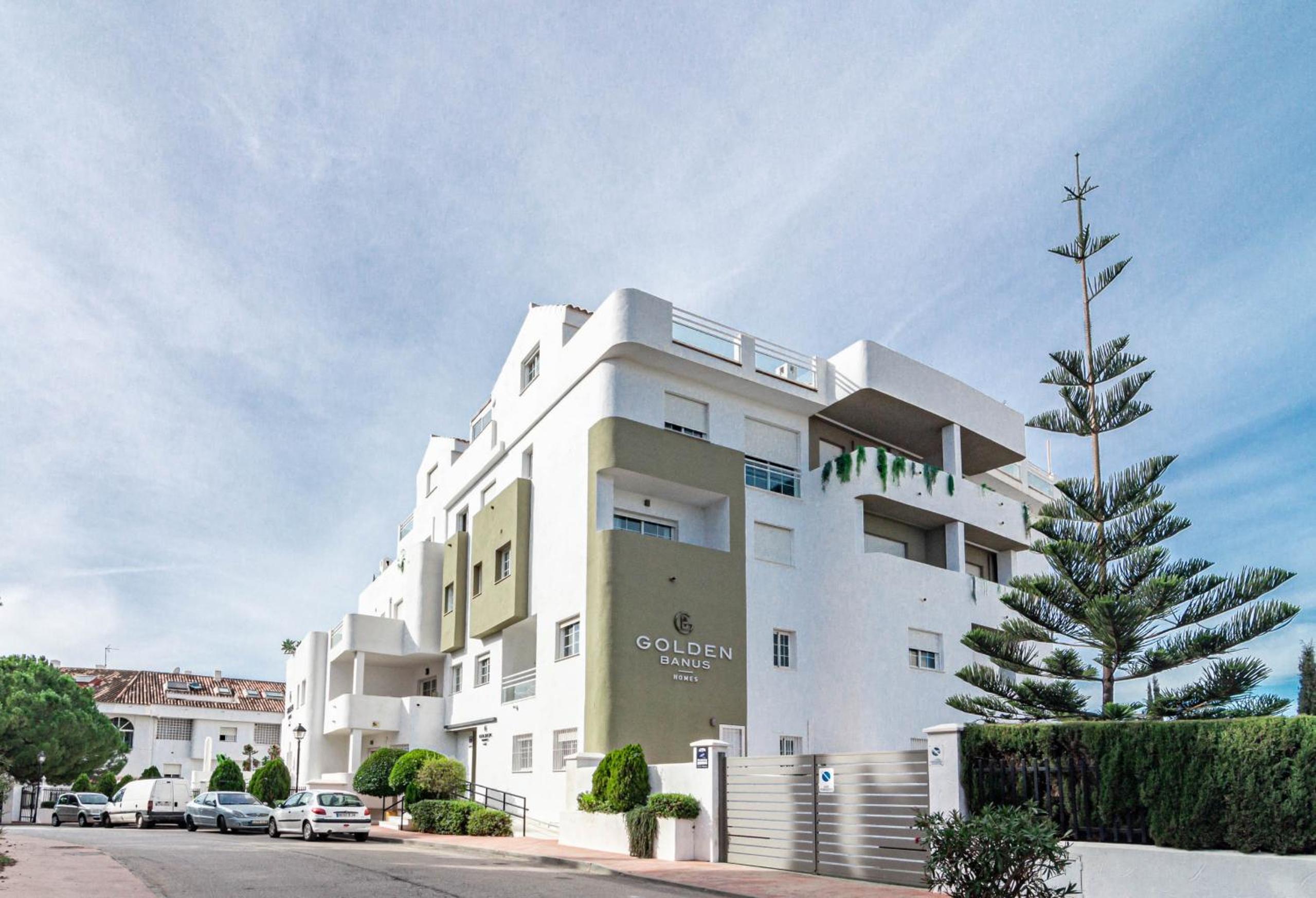 GO- Golden Banus by Roomservices