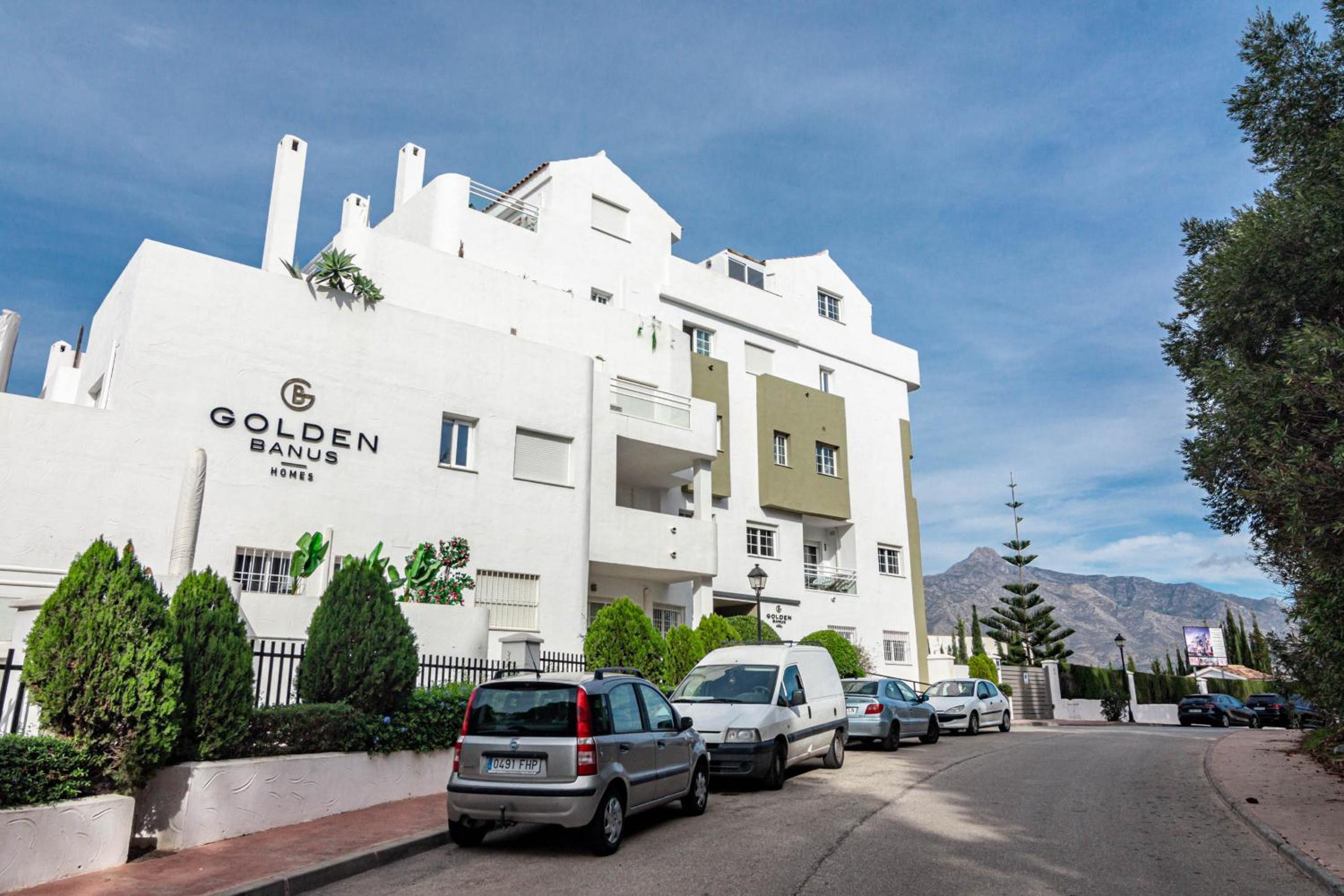 GO- Golden Banus by Roomservices