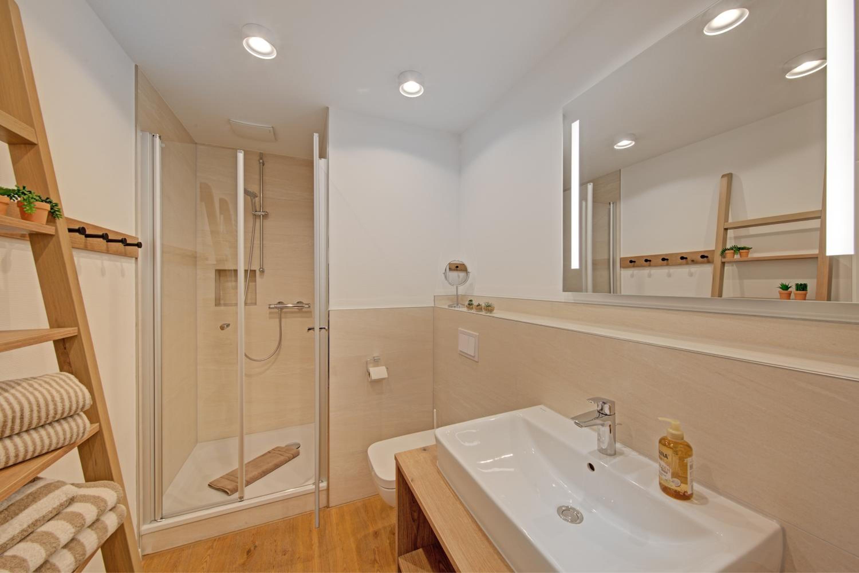 Endlich Theda en Juist — bathroom