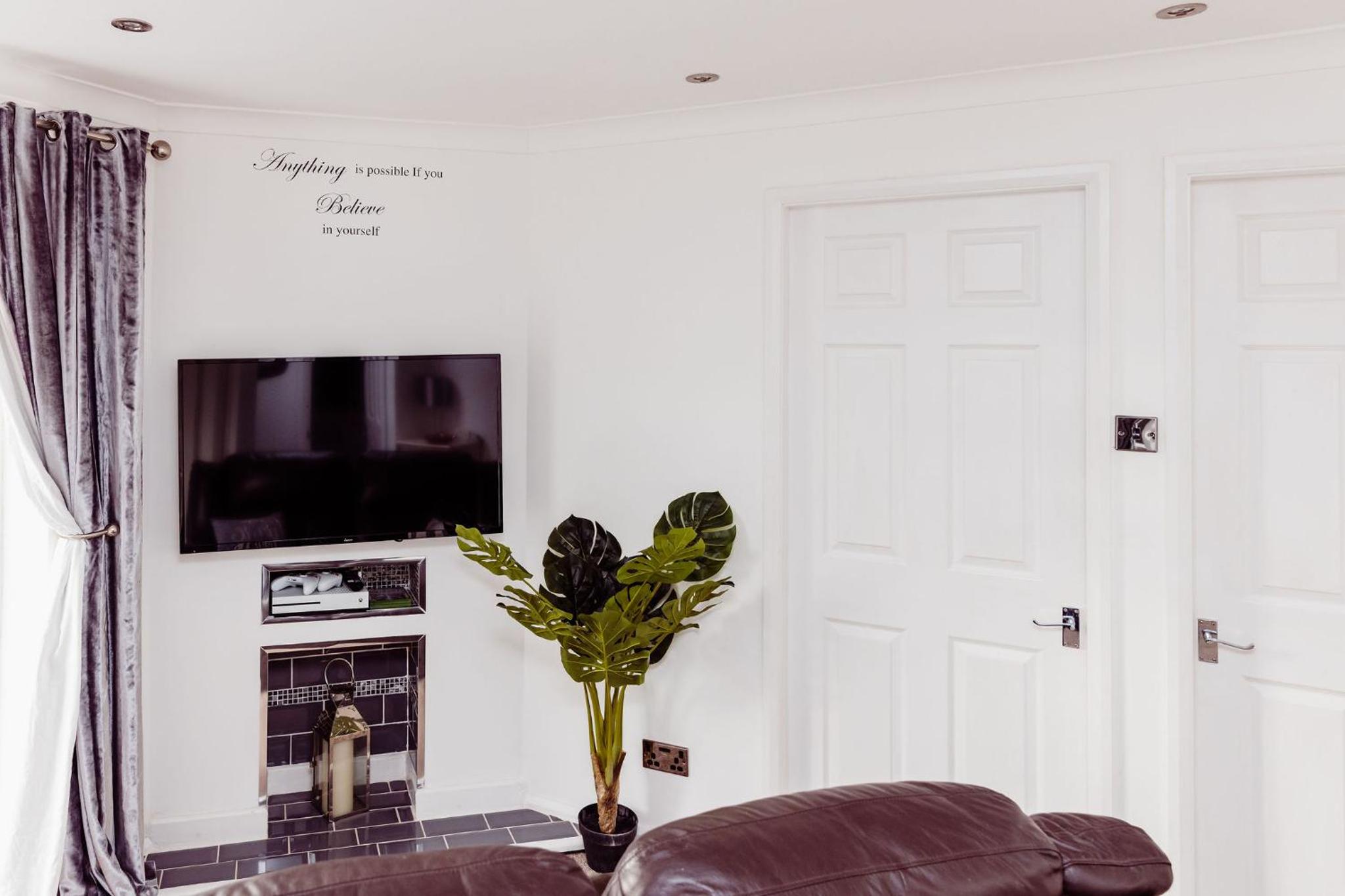 Willow Chalet near Cartmel & Lake Windermere view 5