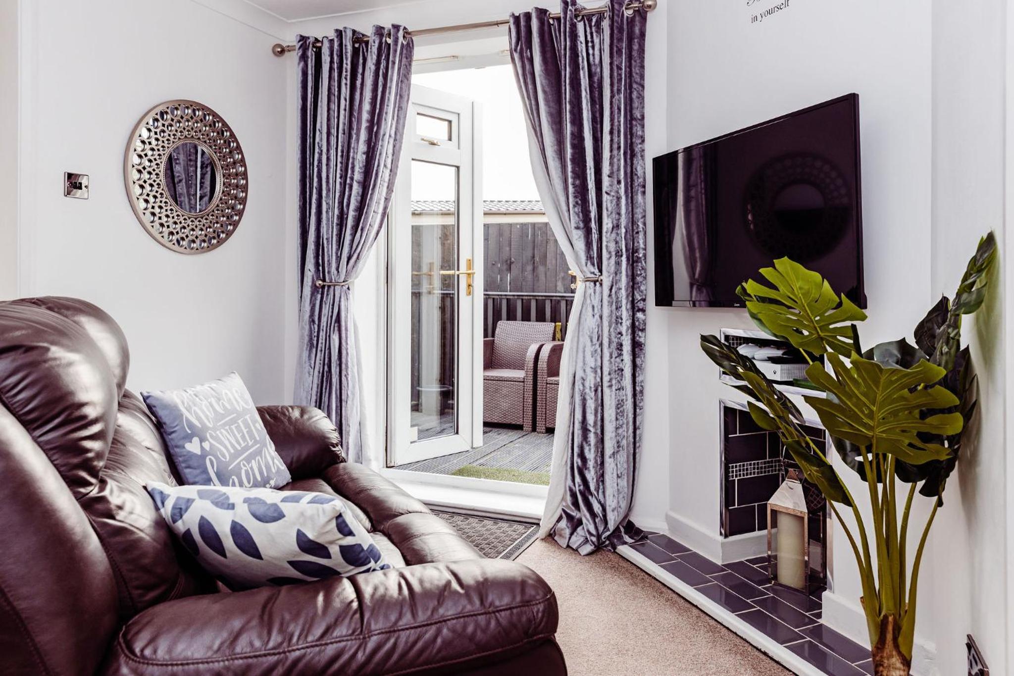 Willow Chalet near Cartmel & Lake Windermere view 3