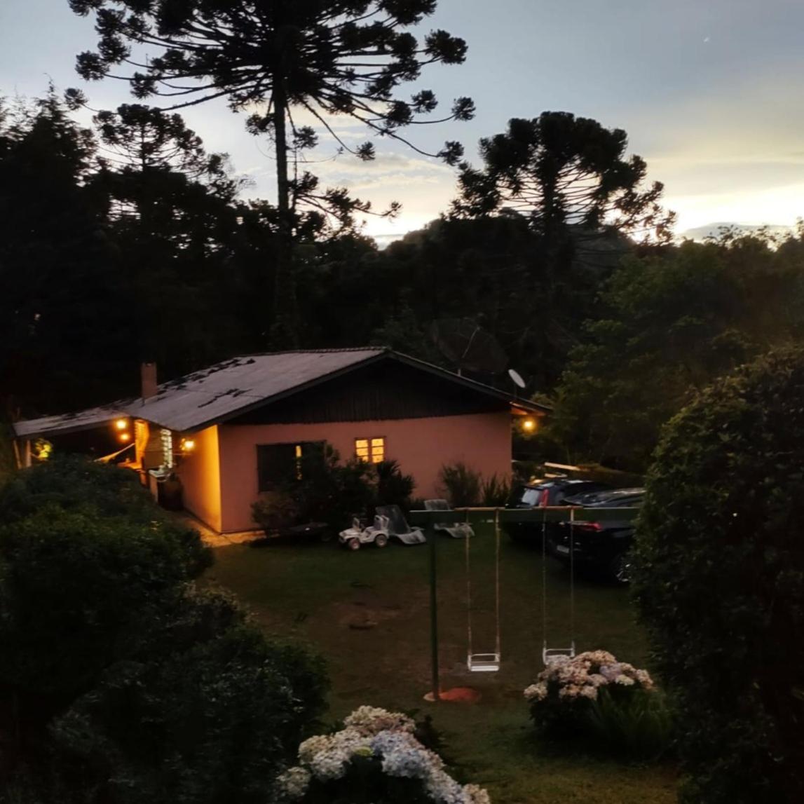 Casa em Campos do Jordão - 3 quartos, com churrasqueira