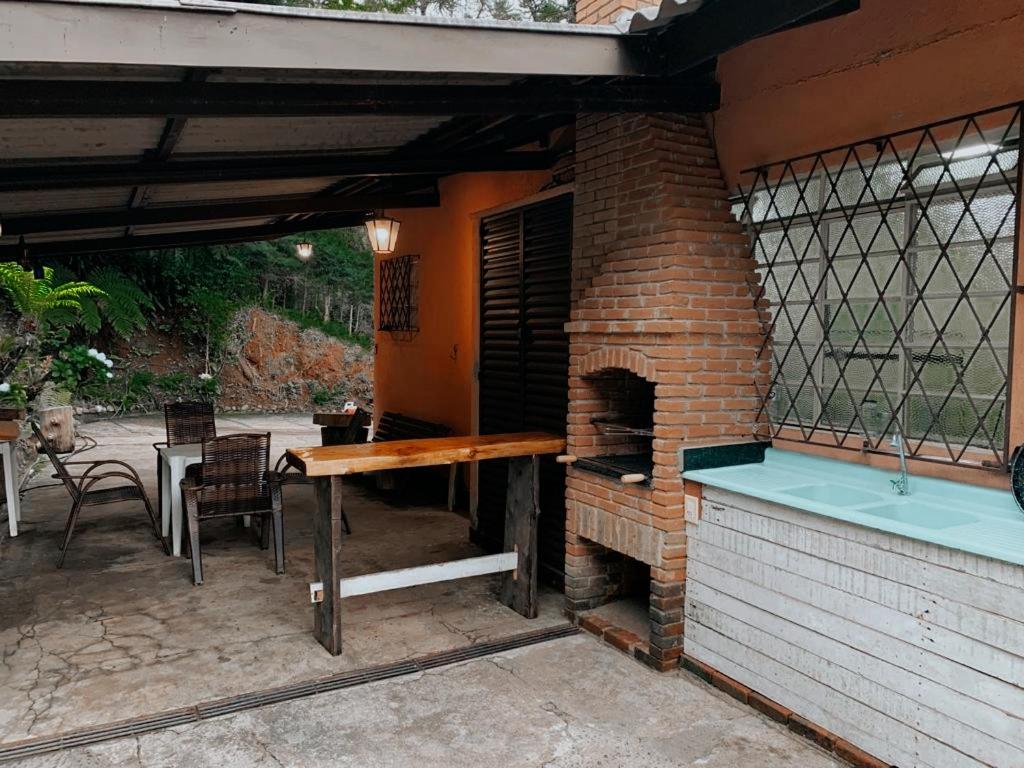 Casa em Campos do Jordão - 3 quartos, com churrasqueira