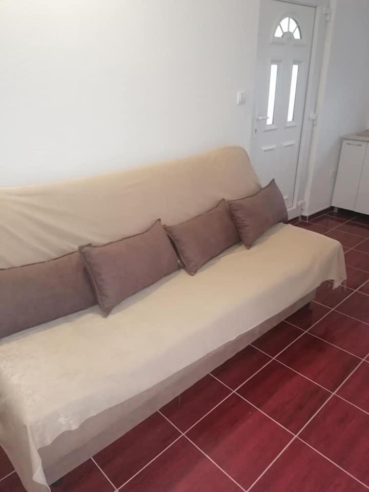 Photo 33