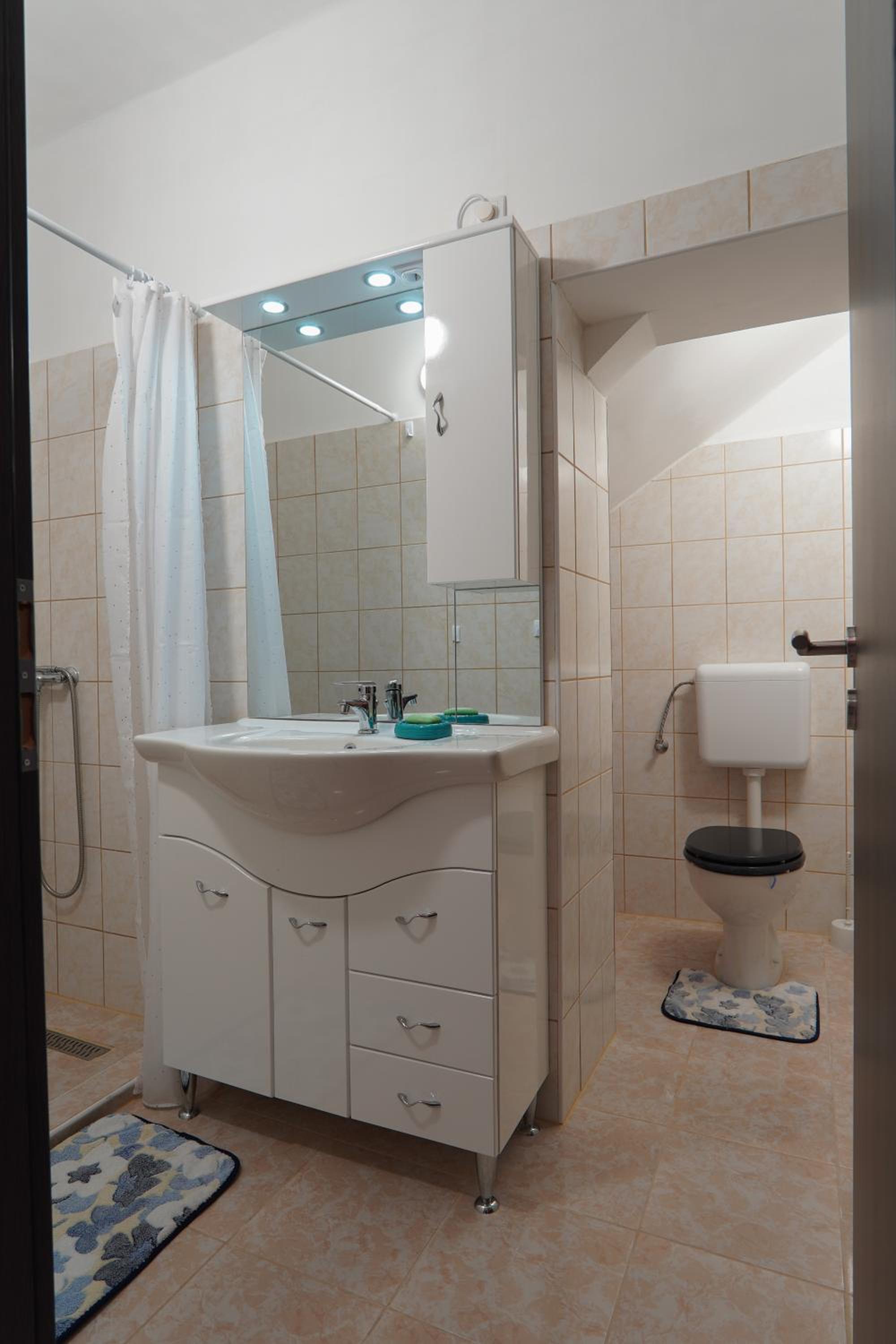Lia Apartman Pécs - Image 5