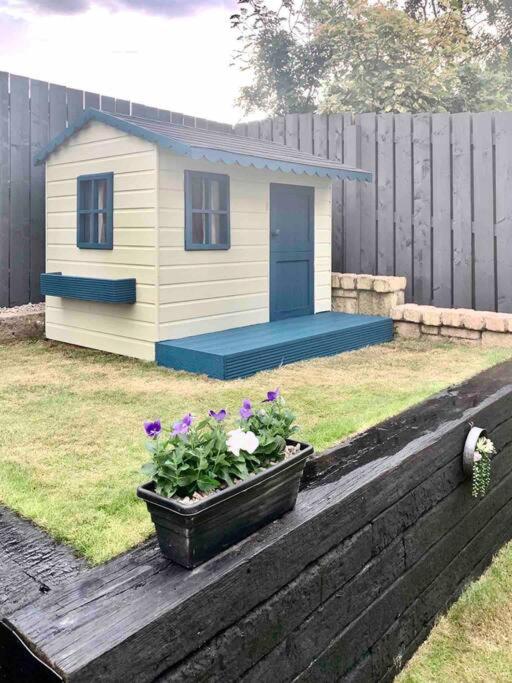 Three bedroom house in Culloden, Inverness view 3