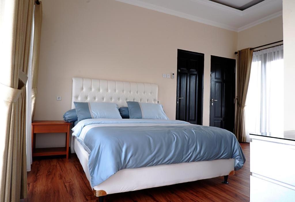 Blue Villa