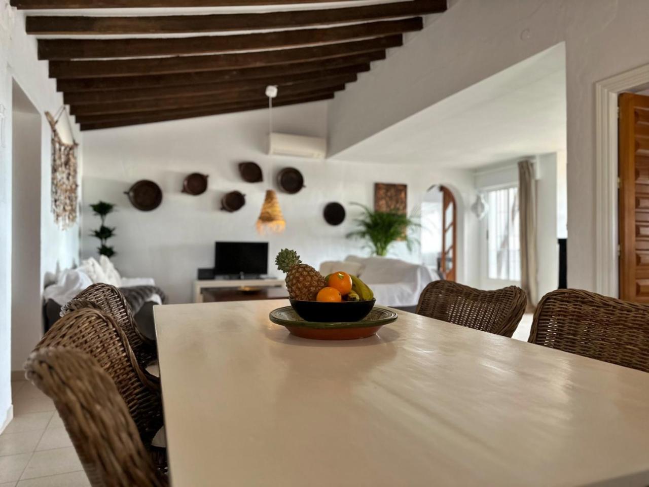 Casa Rural Boas, con vistas impresionantes, Barbacoa en Cómpeta by CostaDelSolEscapes