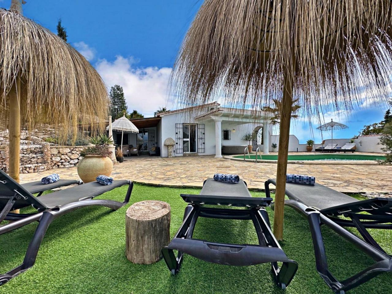 Casa Rural Boas, con vistas impresionantes, Barbacoa en Cómpeta by CostaDelSolEscapes