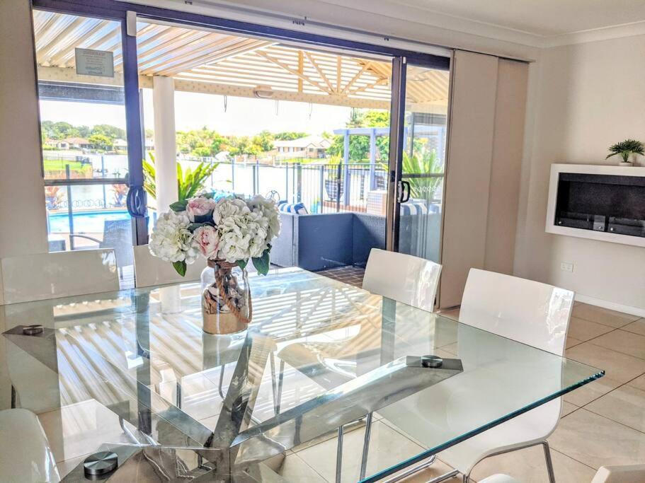Grand Riviera Forster- waterfront, pool, wharf