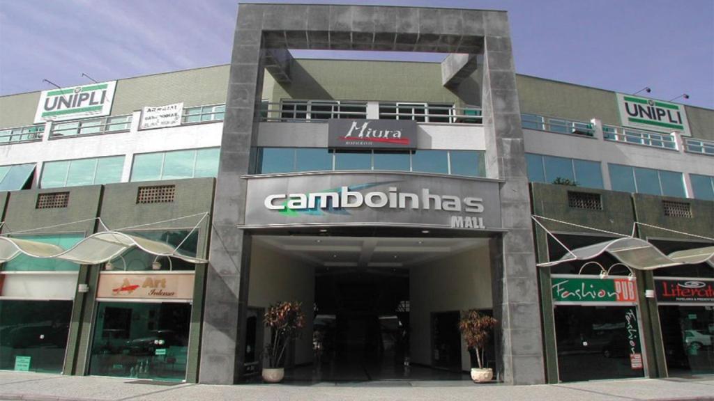 Apart Hotel Alecrim Praia de Camboinhas com Marina pe na areia