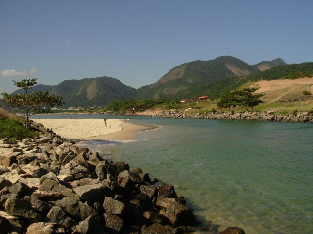 Apart Hotel Alecrim Praia de Camboinhas com Marina pe na areia