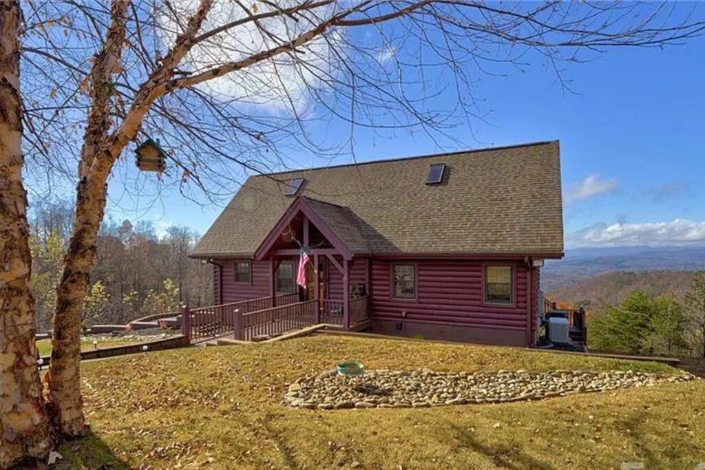 Luxury Mountain Cabin Retreat w/ Stunning Views view 5
