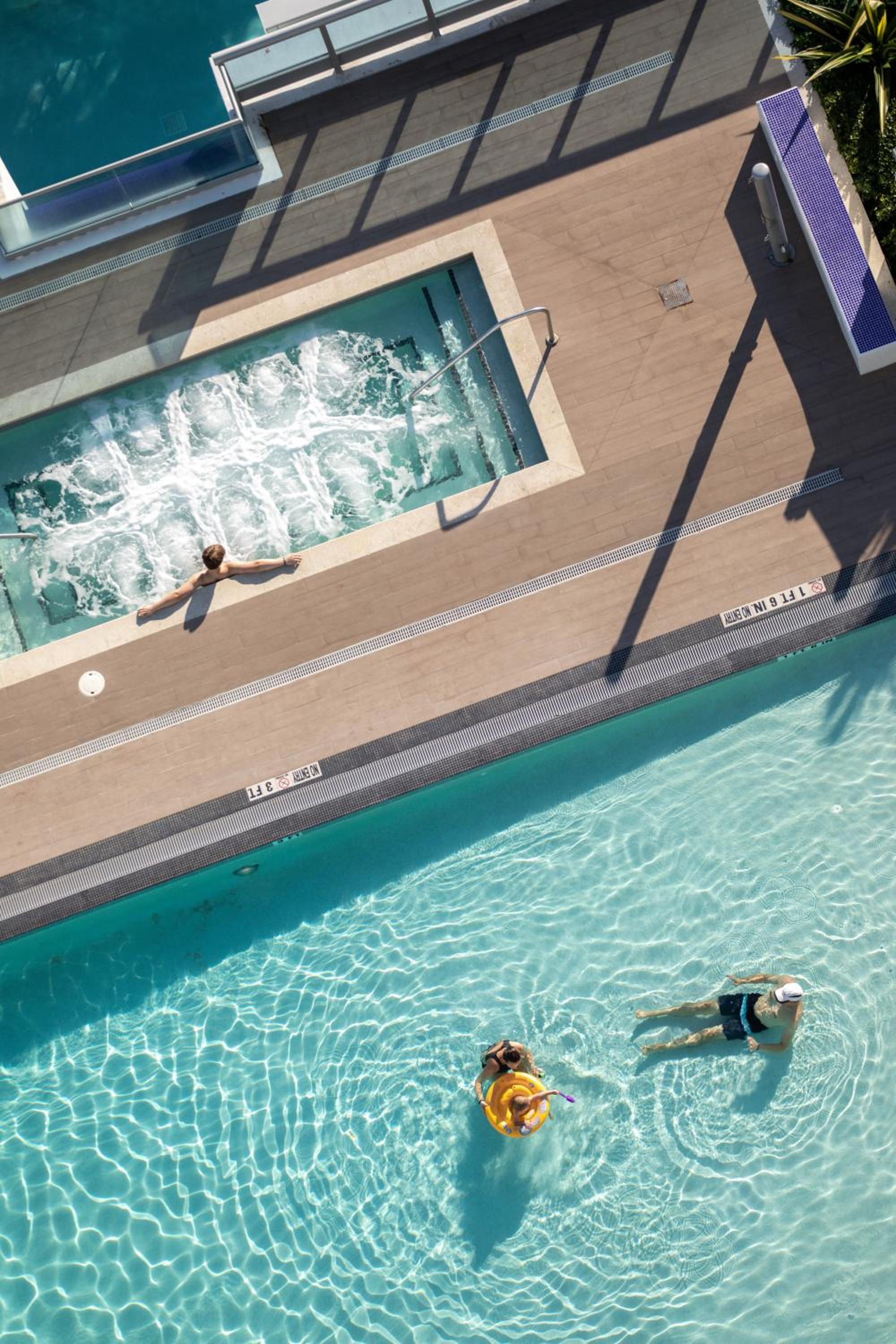 Dharma Home Suites Miami Beach at Monte Carlo