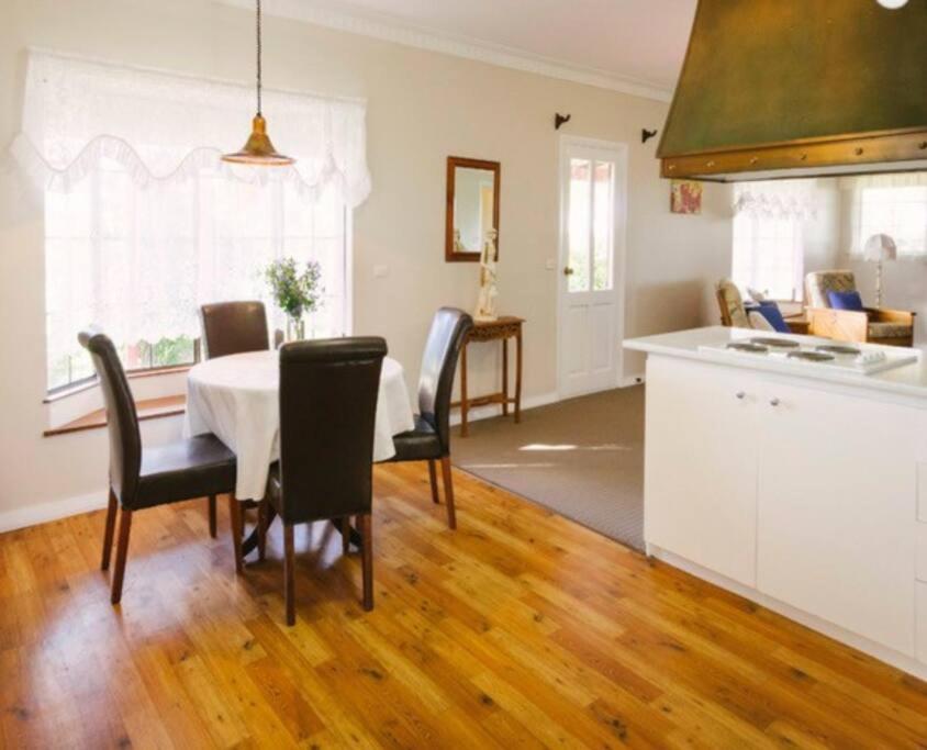 Daisy Cottage located on Buckland Estate