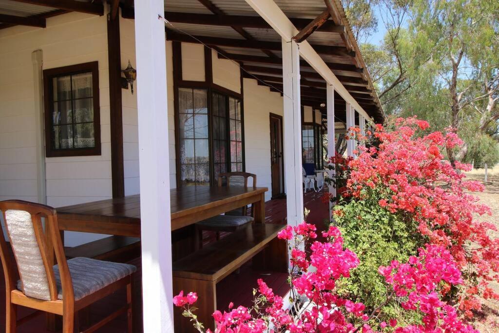 Daisy Cottage located on Buckland Estate
