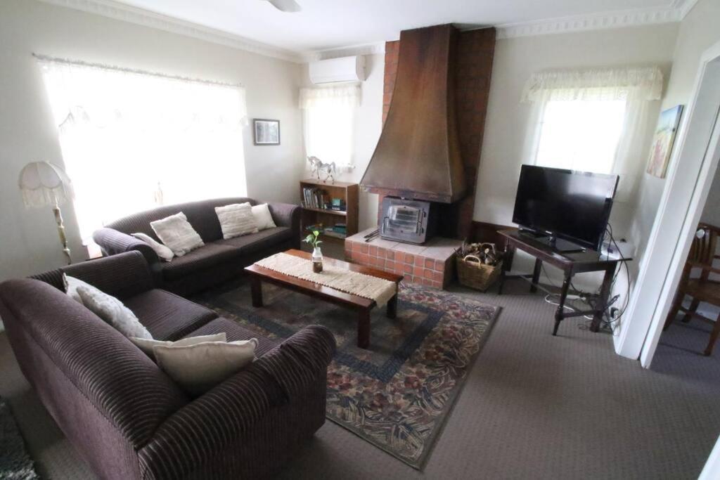 Daisy Cottage located on Buckland Estate