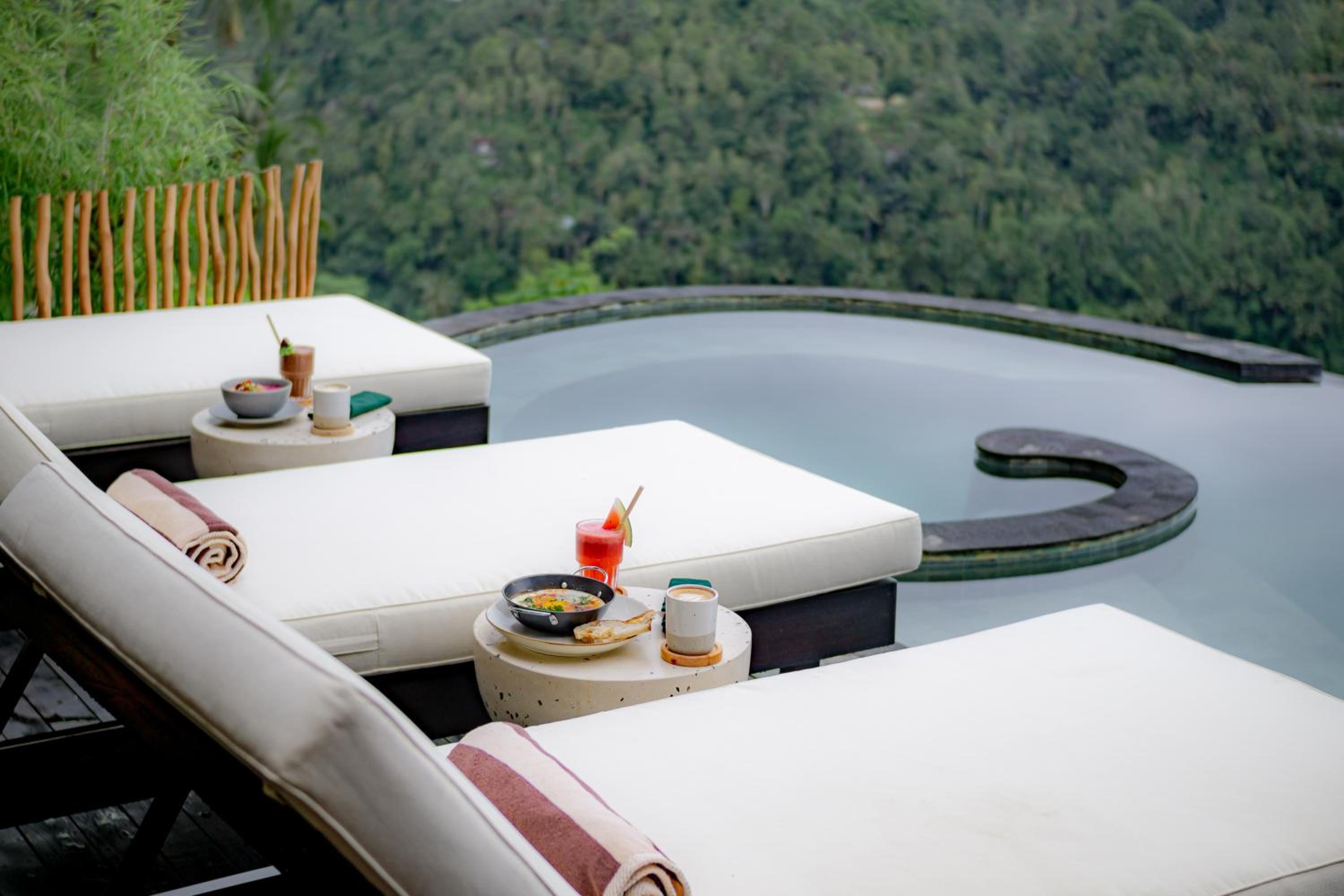 3 Bdr - Luxury Cliffside Bamboo Villa view 5