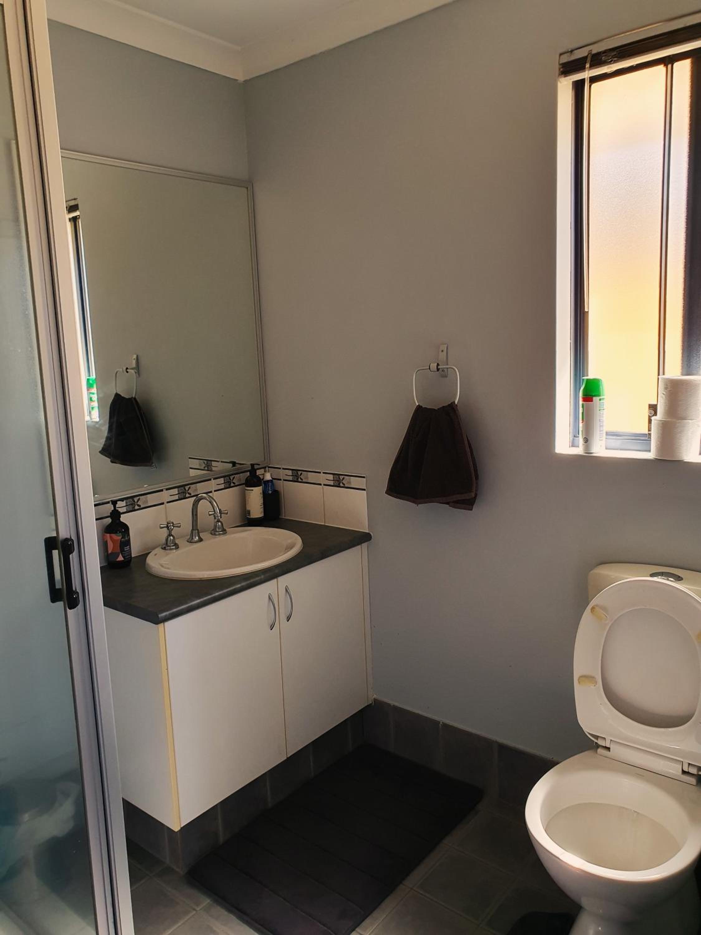 Dalyellup Guest House- Walk to Shops, Near Beach & Bunbury