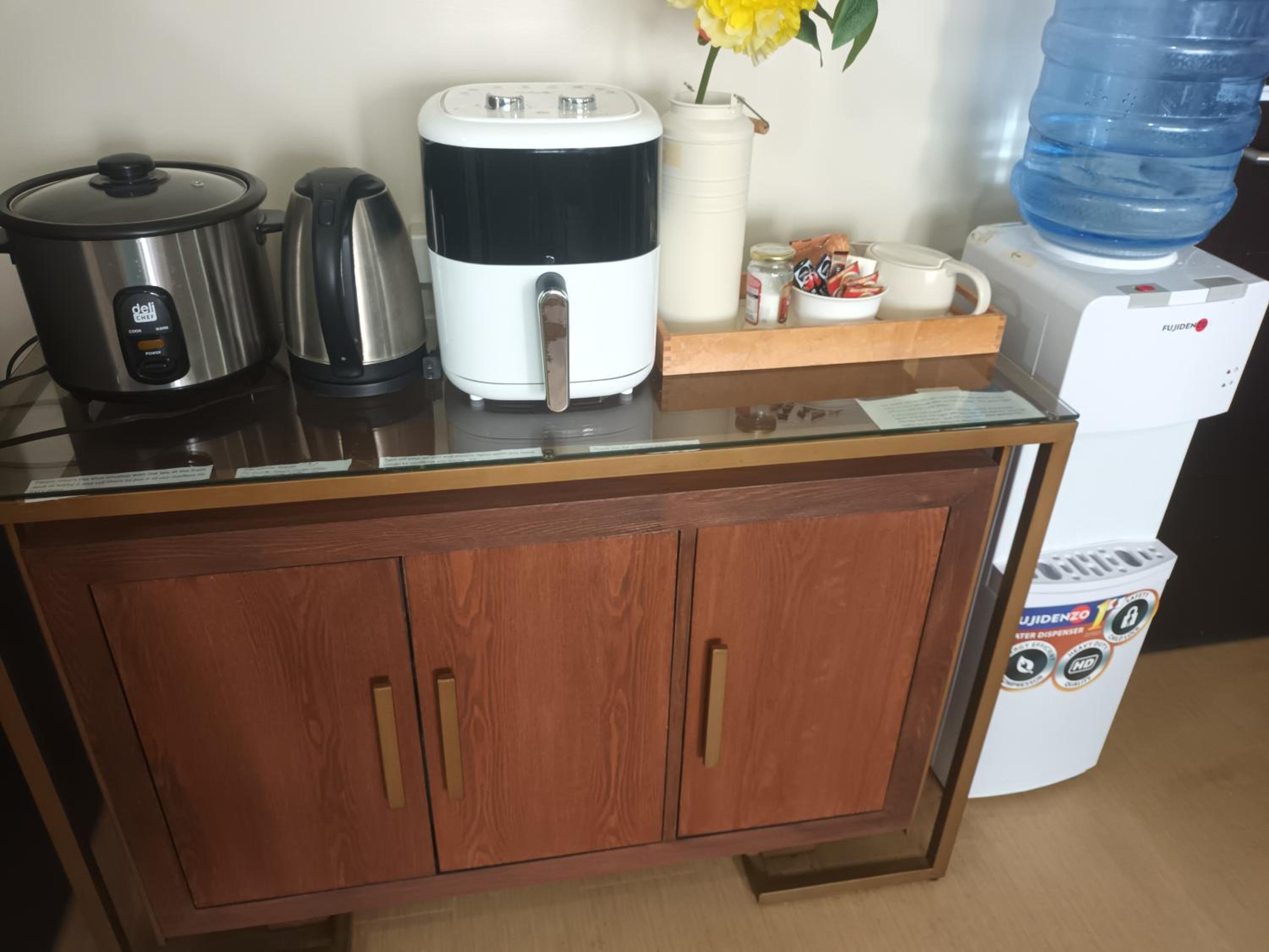 NICE CORNER AYALA 1 bedroom condo at heart of DAVAO CITY with hi speed wi fi internet - Image 5