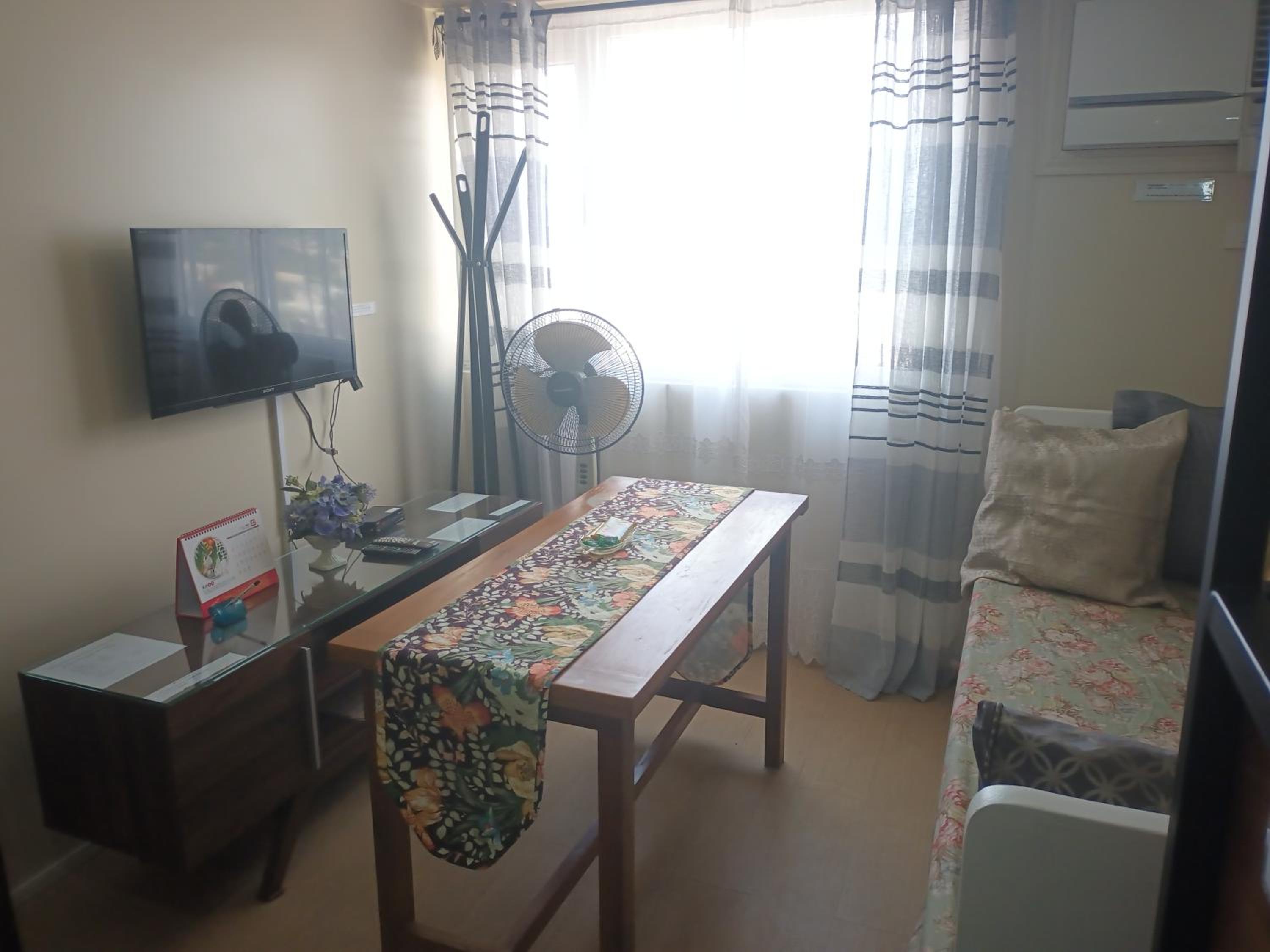 NICE CORNER AYALA 1 bedroom condo at heart of DAVAO CITY with hi speed wi fi internet - Image 3