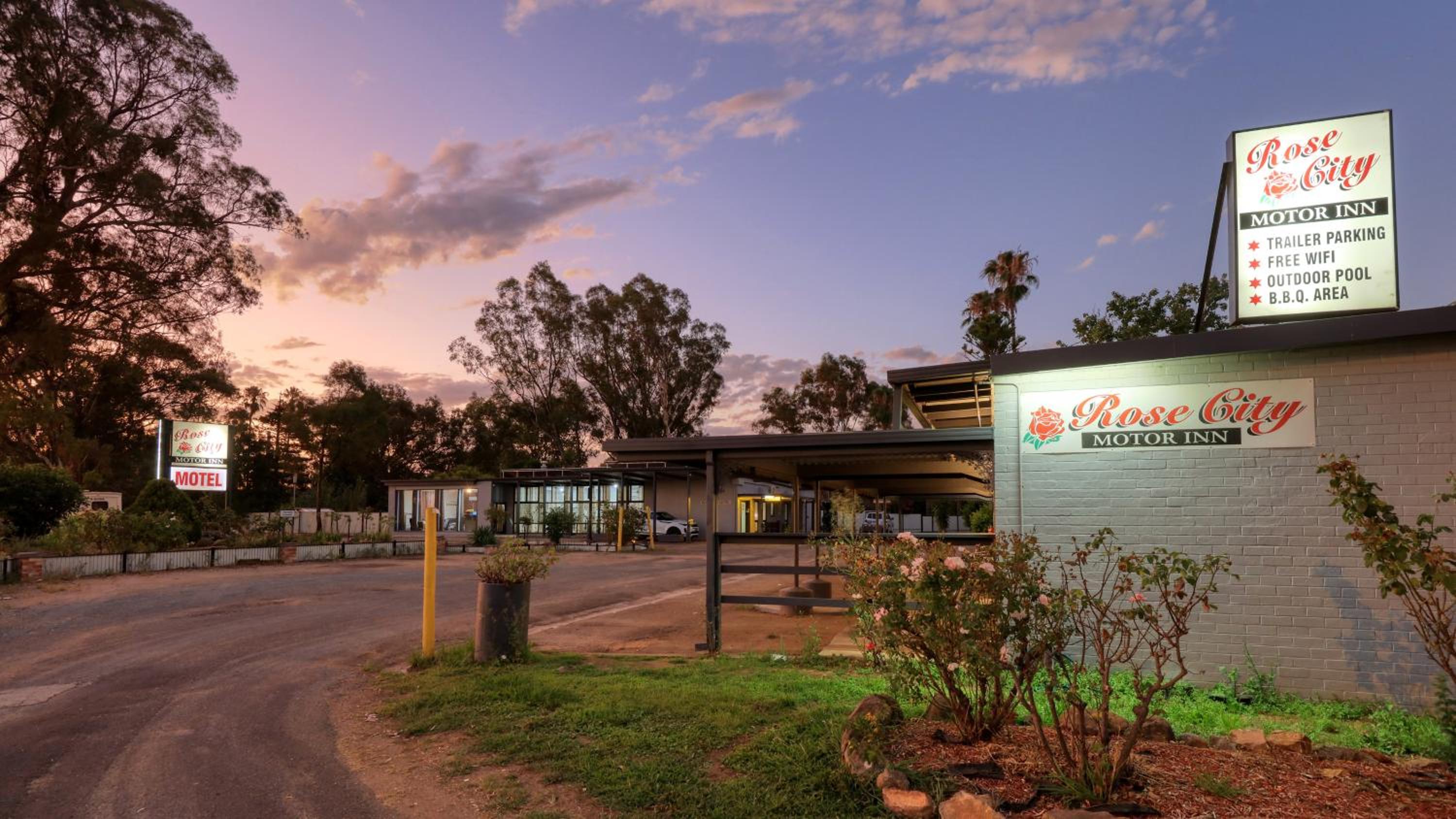 Rose City Motor Inn
