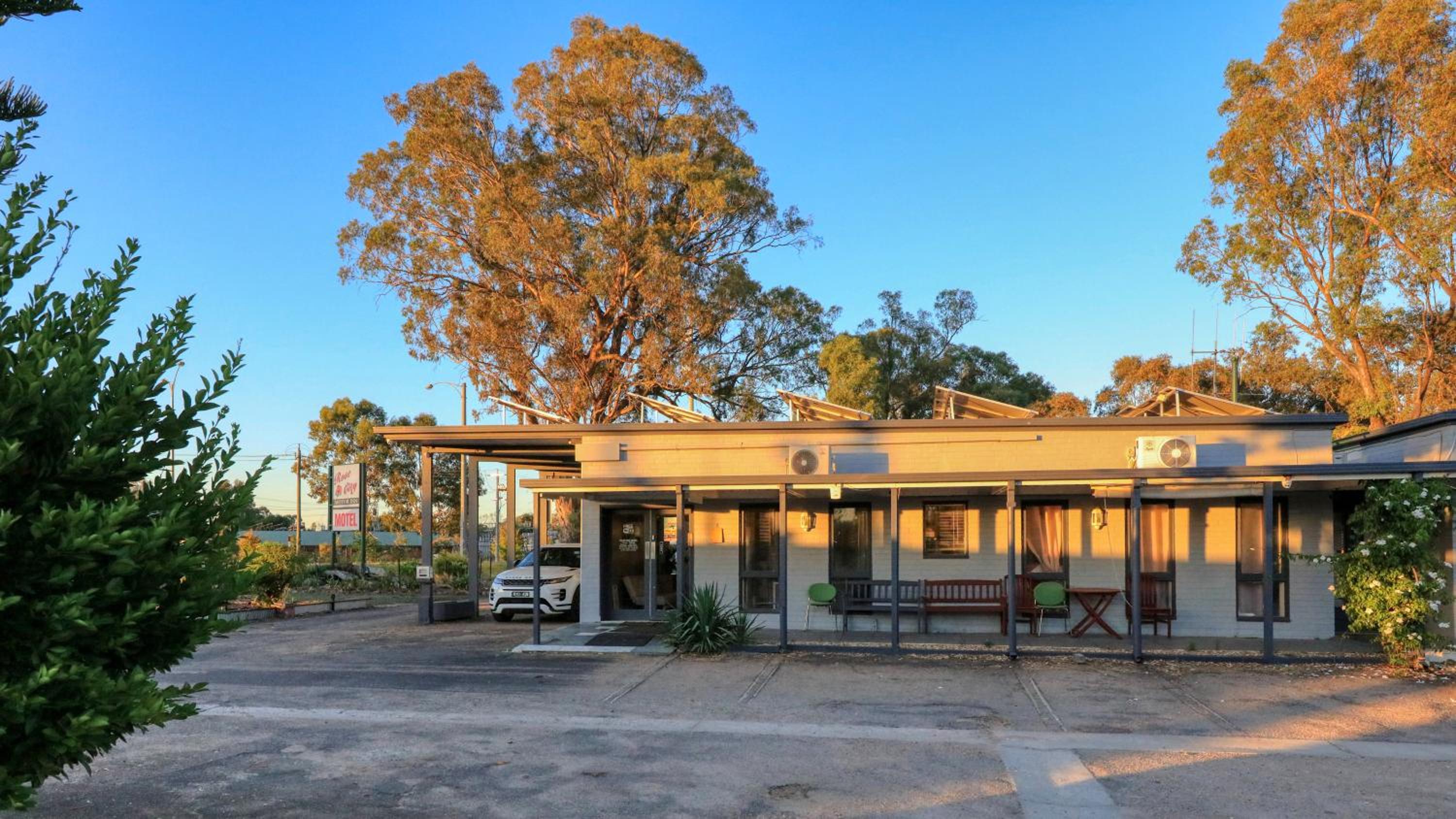 Rose City Motor Inn
