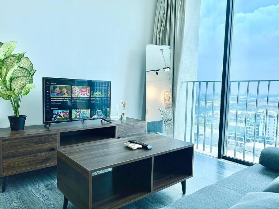 I Cozy home 1-5pax Setia Alam Trefoil Wifi TV SCCC view 3