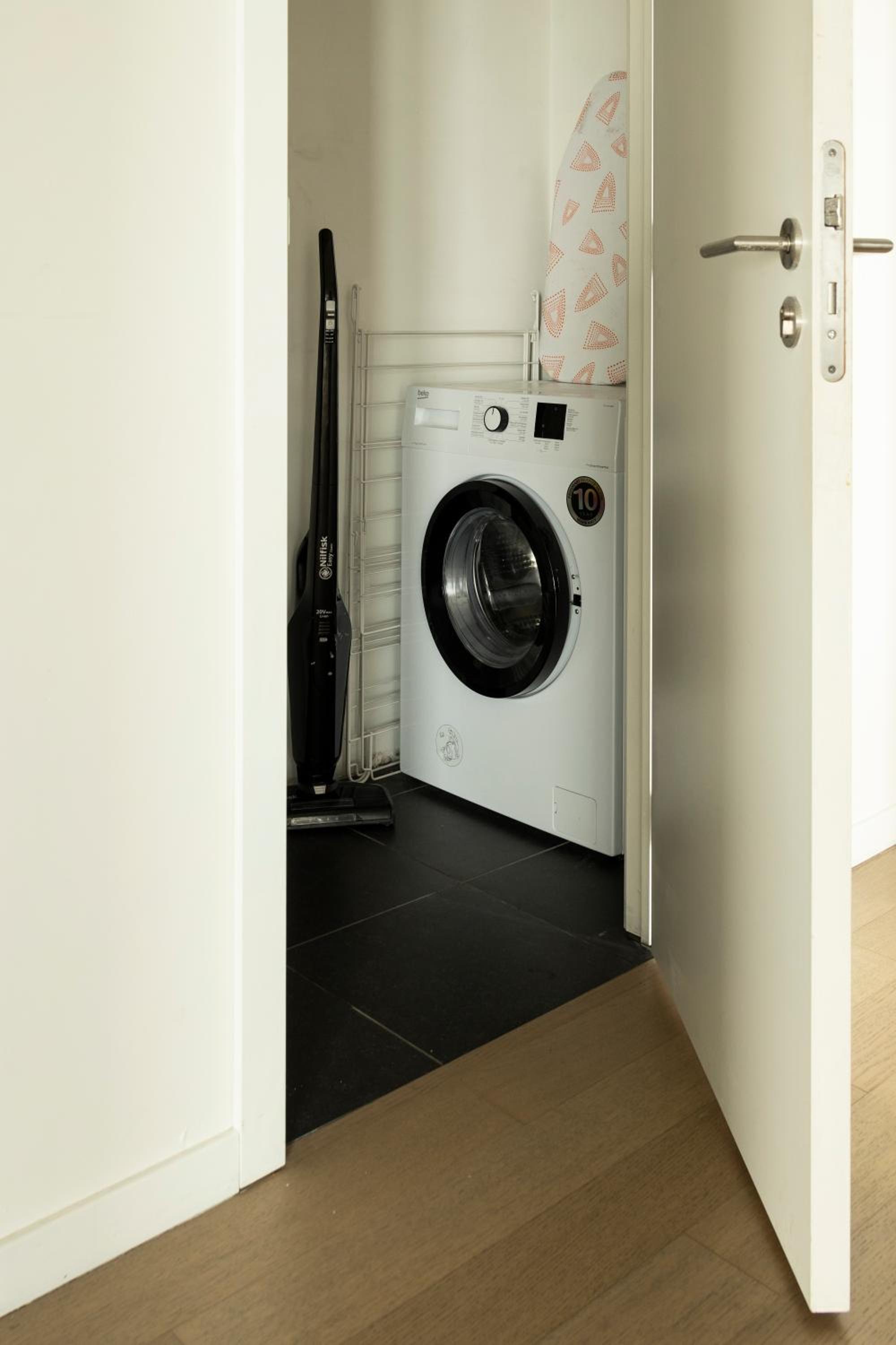 UNIEK appartement - mooiste en hoogste uitzicht op Antwerpen! - incl gratis parking