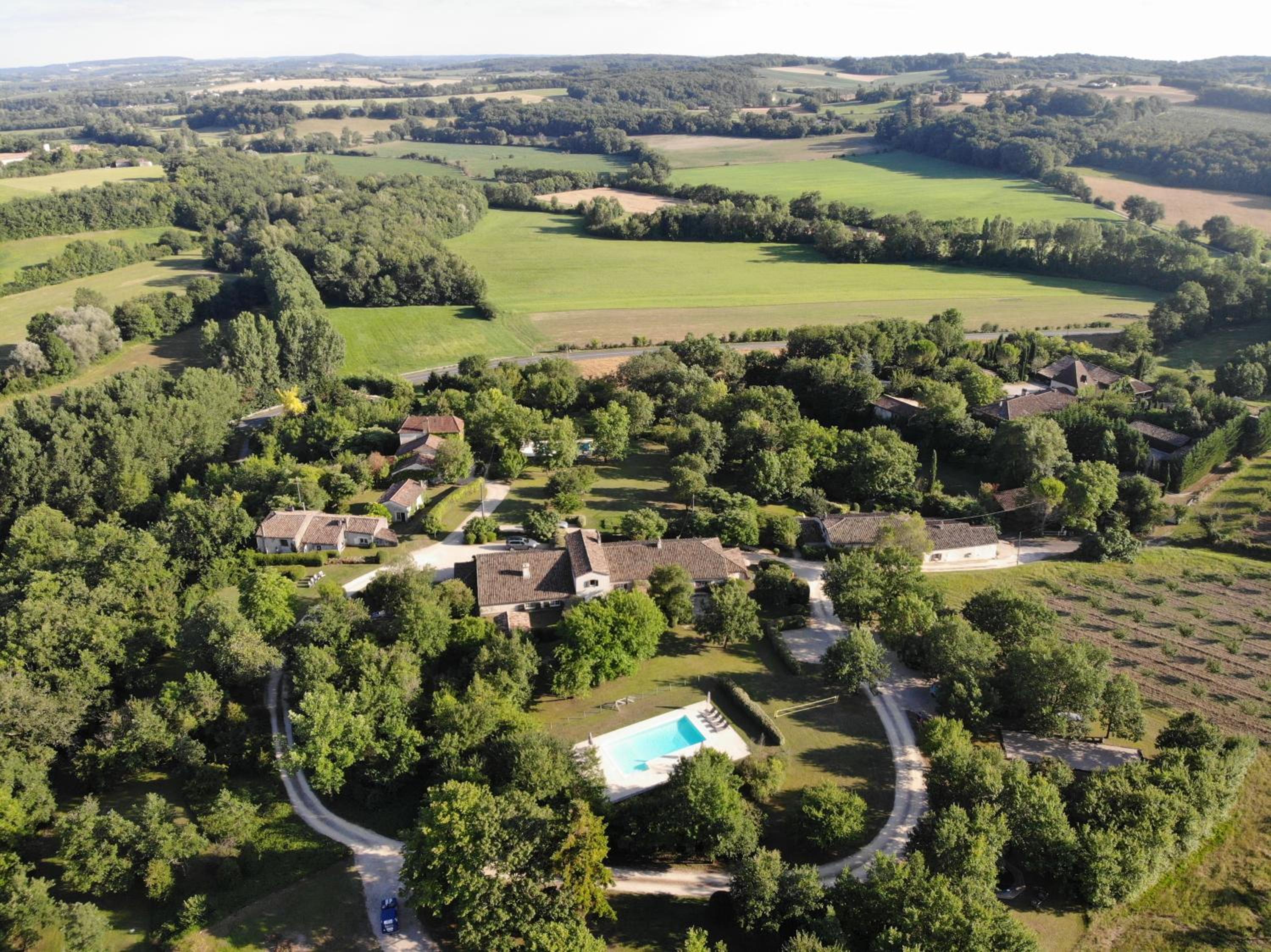 Lo.f.t ô village