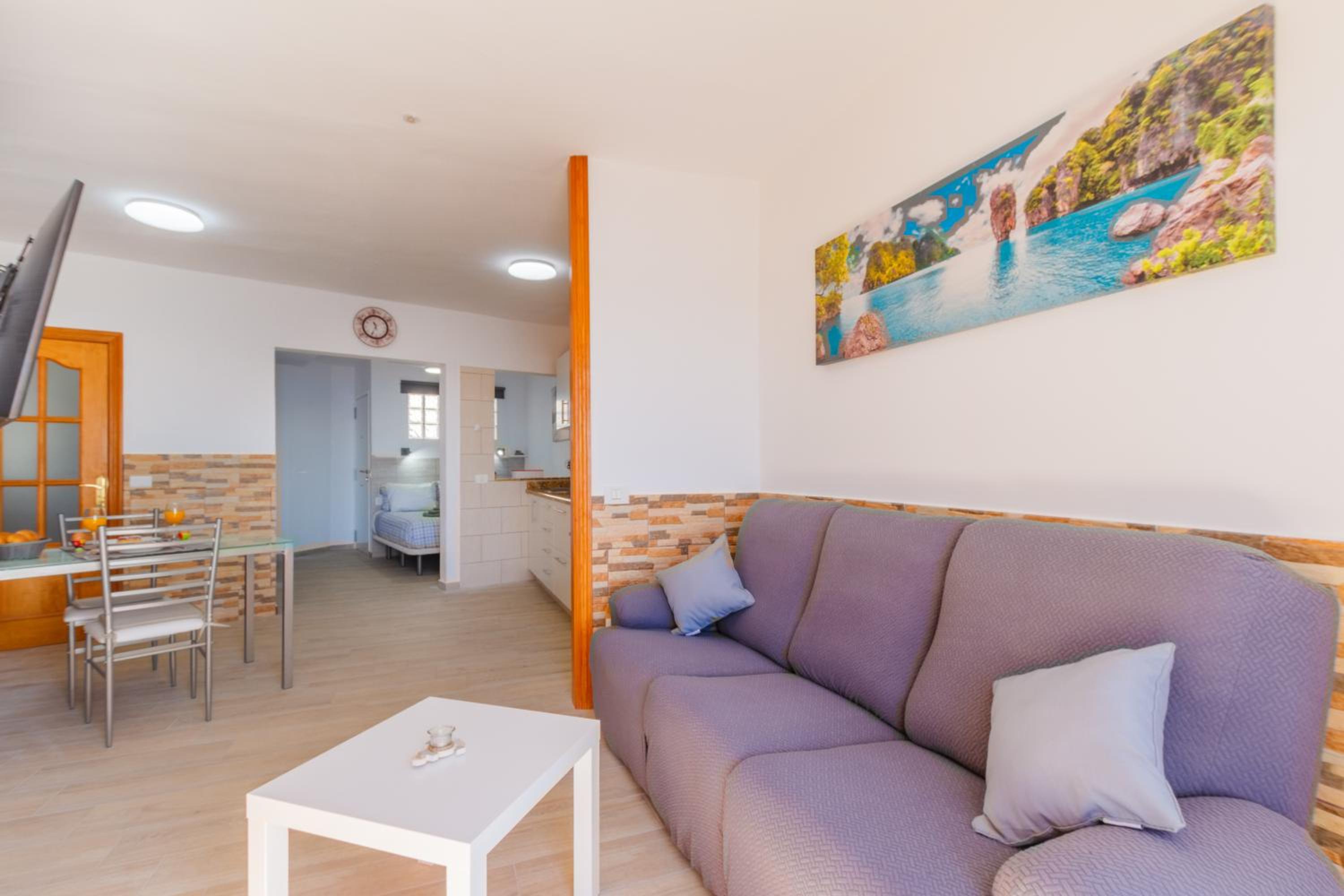 Spacious studio next to the sea with stunning views