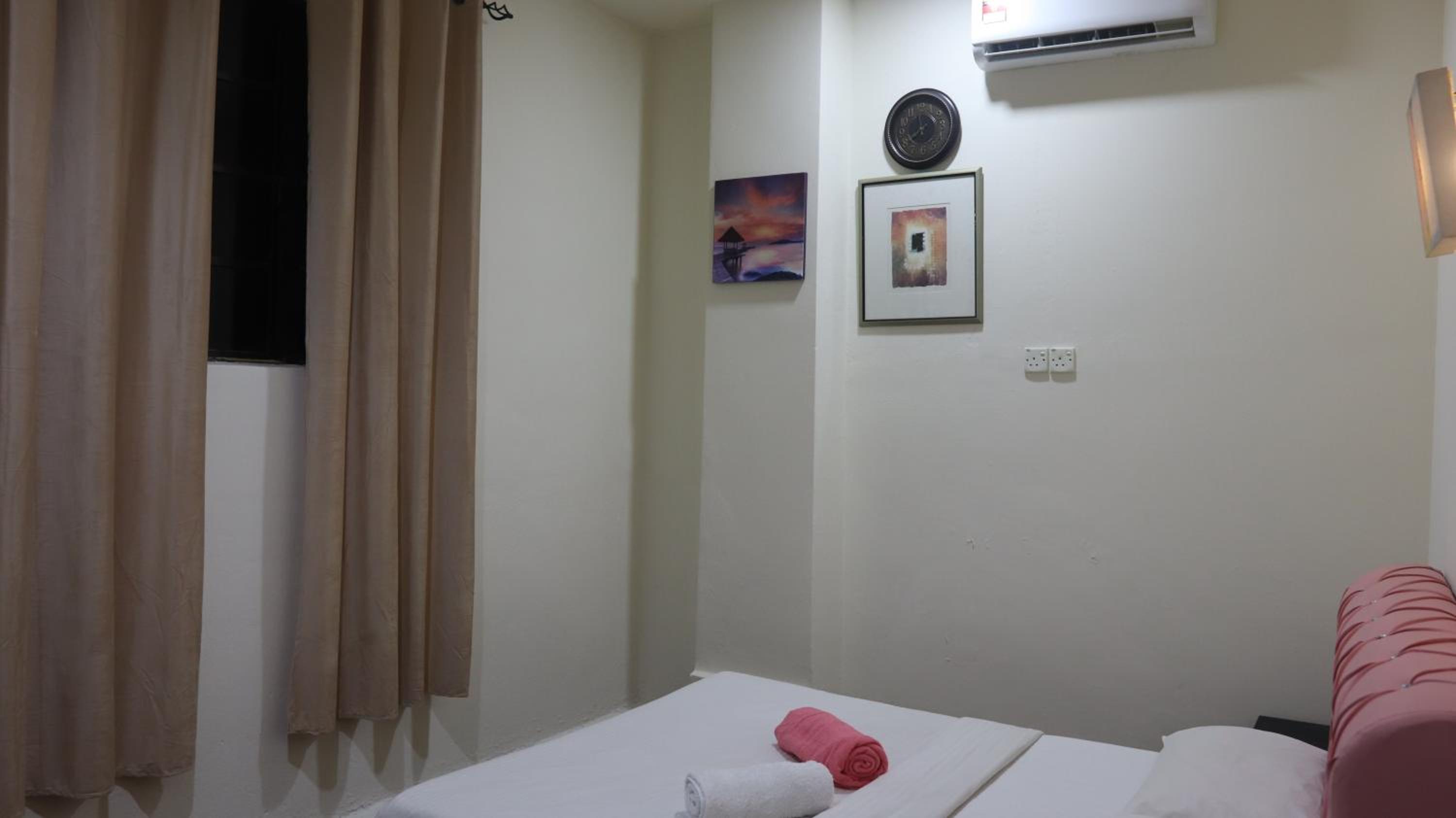 The Explorers Guesthouse and Hostel