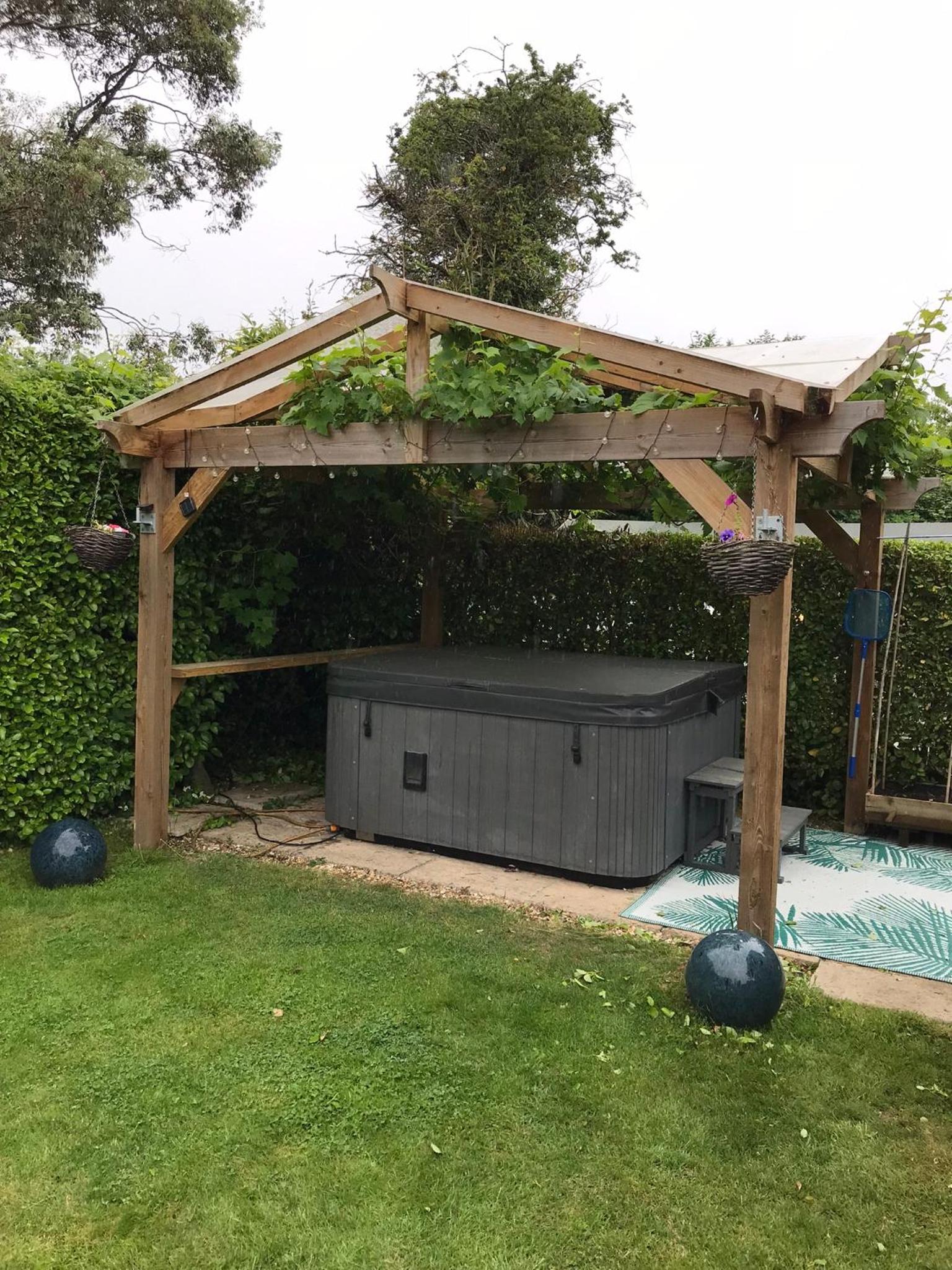 Annexe in lymington with private use of hot tub view 2