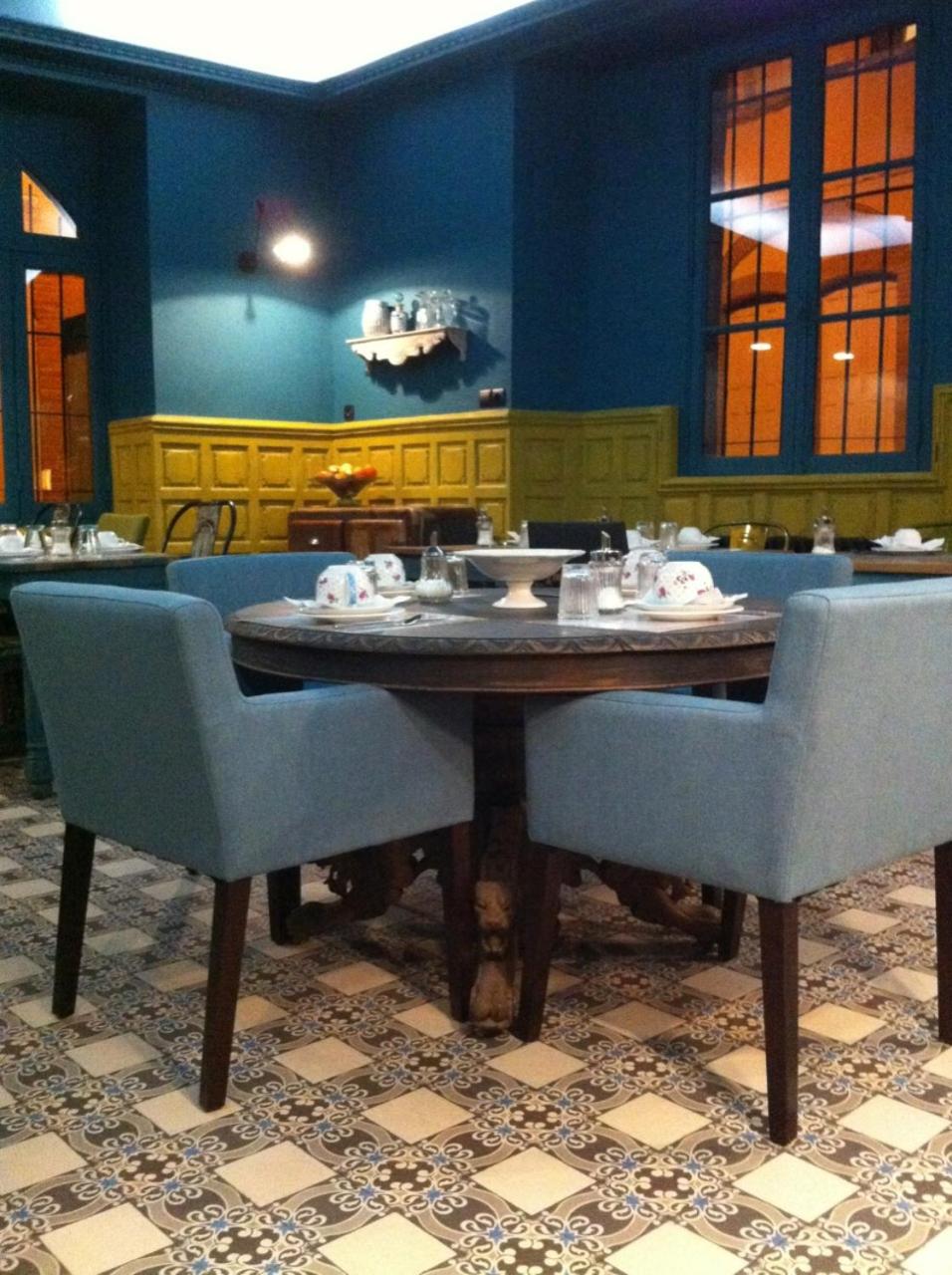 restaurant