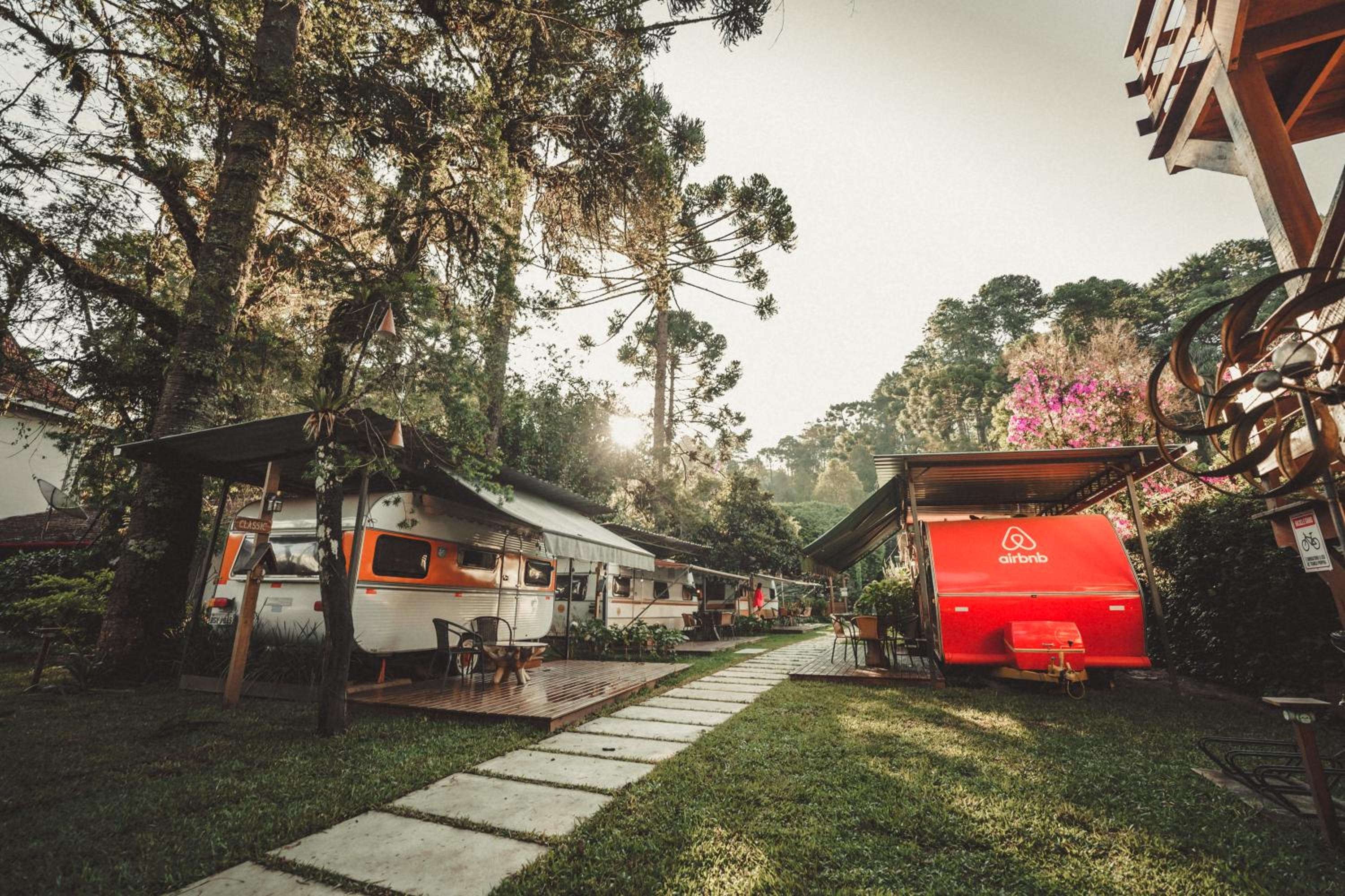 La Brume Trailers