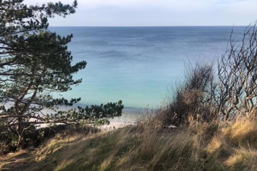 Hyggeligt og lyst feriehus nær stranden i Klint