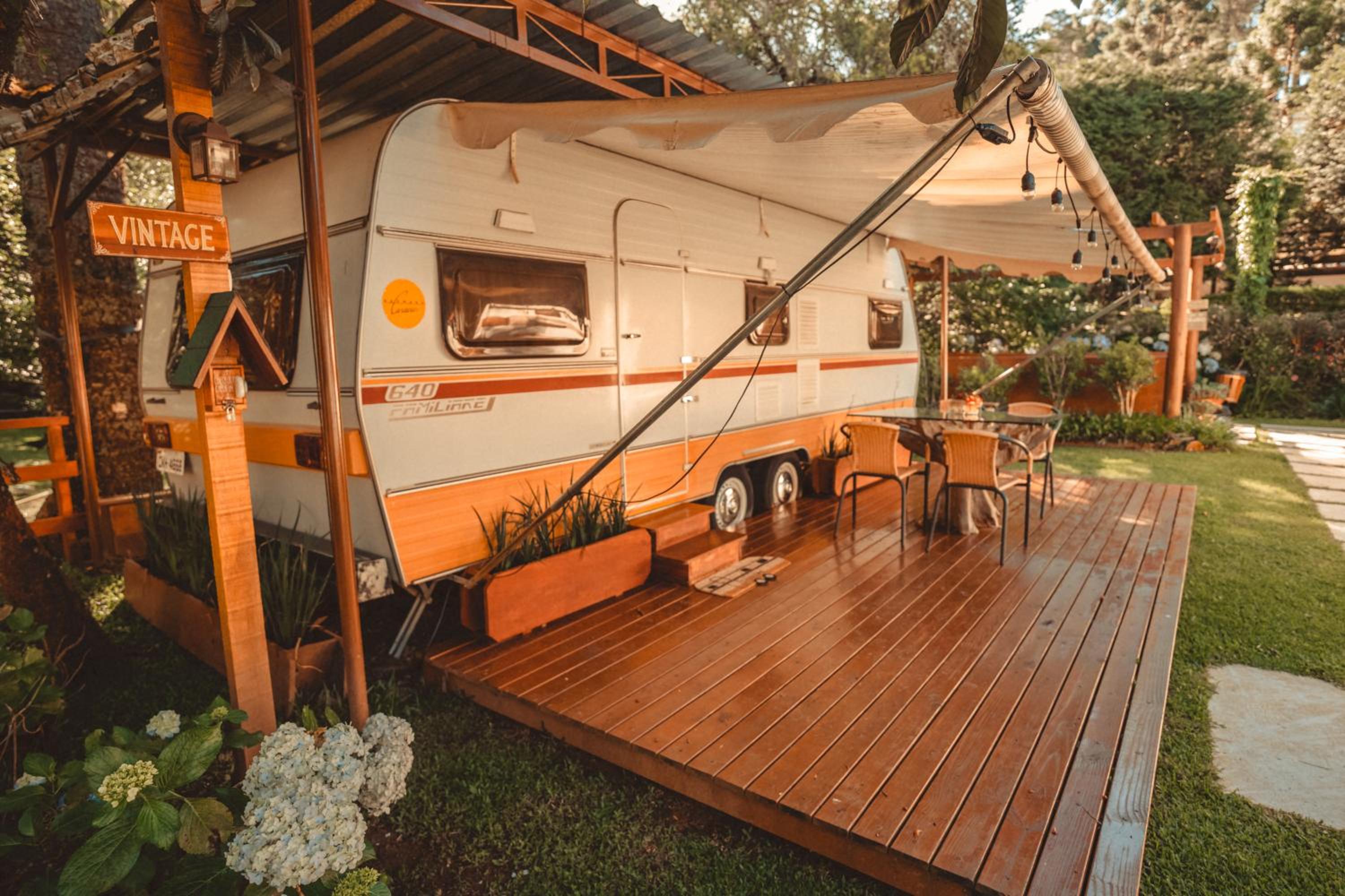 La Brume Trailers