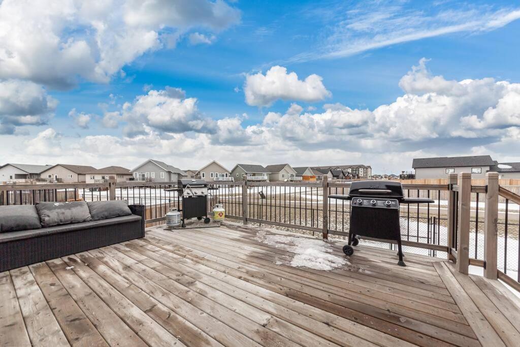 Modern House Fenced Back Yard BBQ Garage