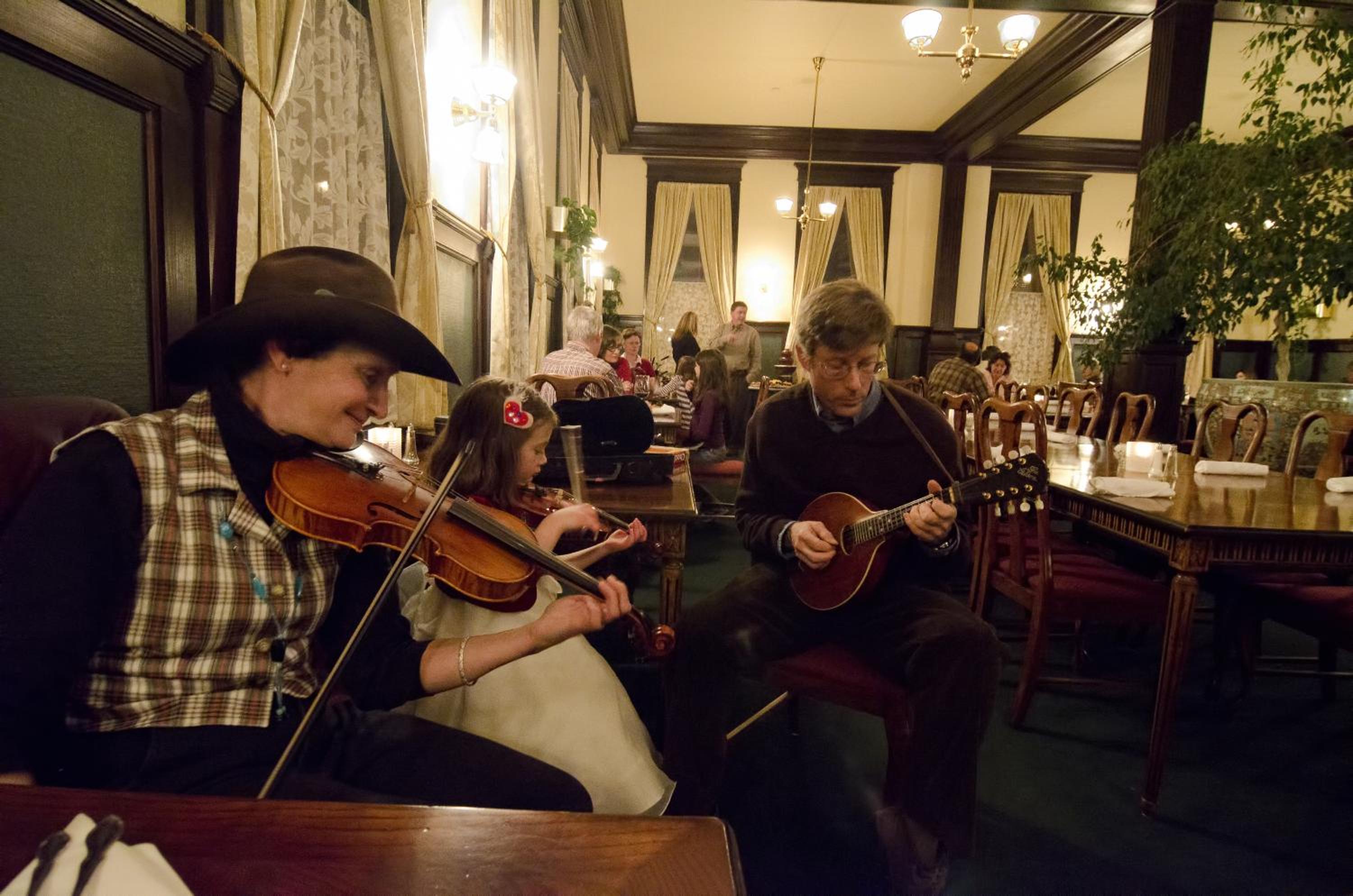 Baker City Vacations - Geiser Grand Hotel - Property Image 11