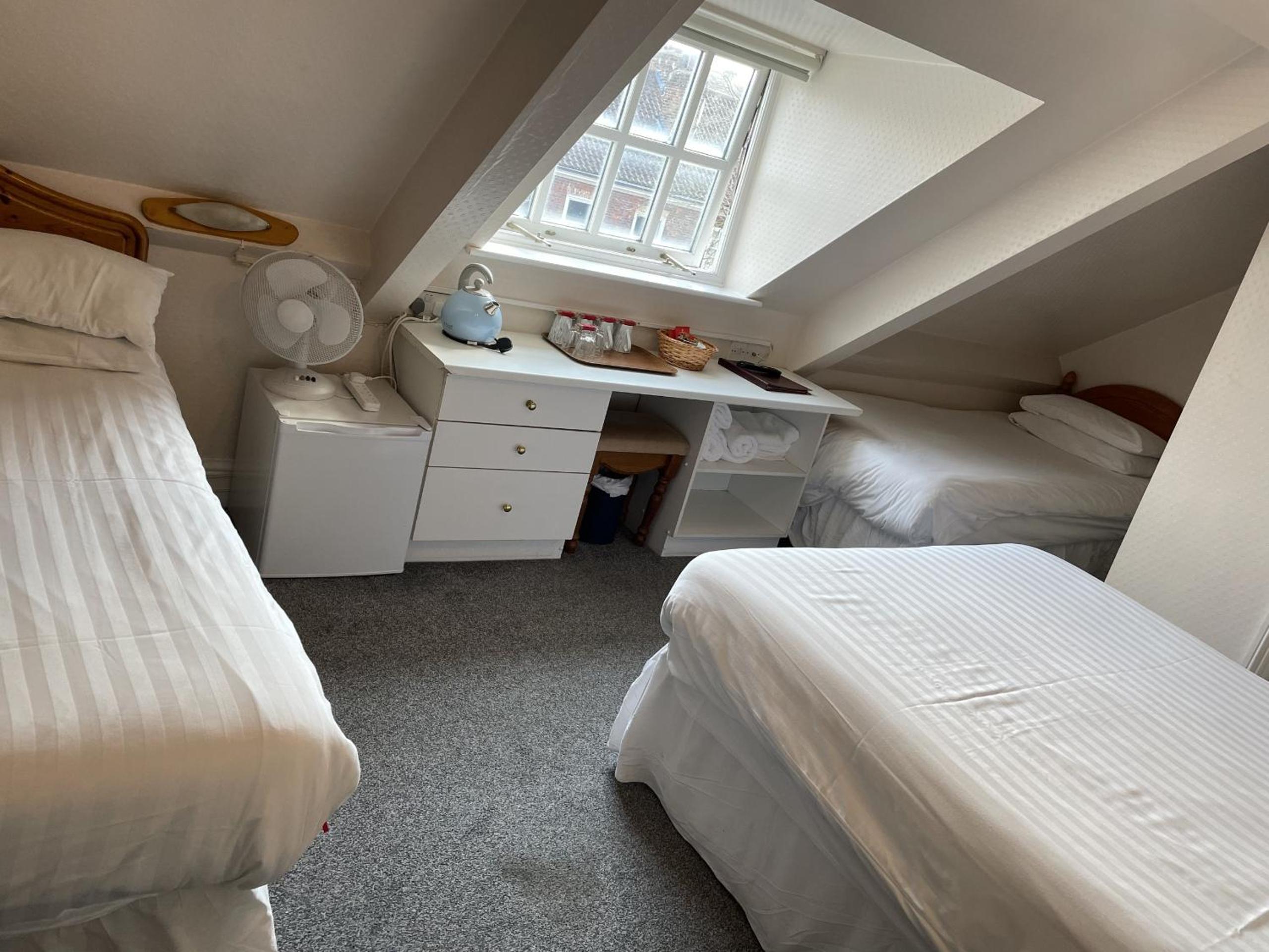 Diamonds Inn Ltd