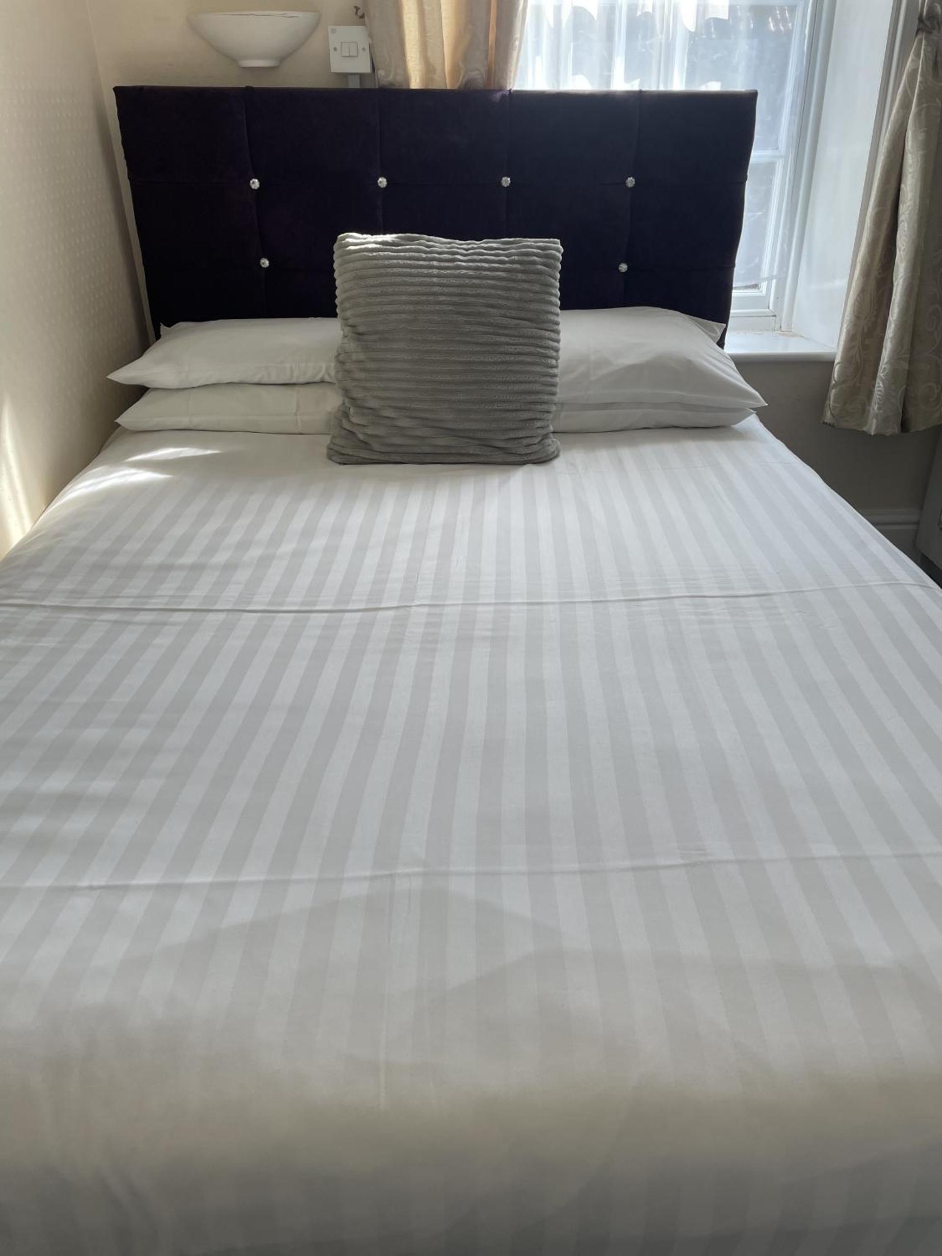 Diamonds Inn Ltd
