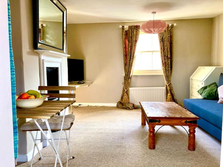 Charming 1 bed loft in 16C house in city centre view 3