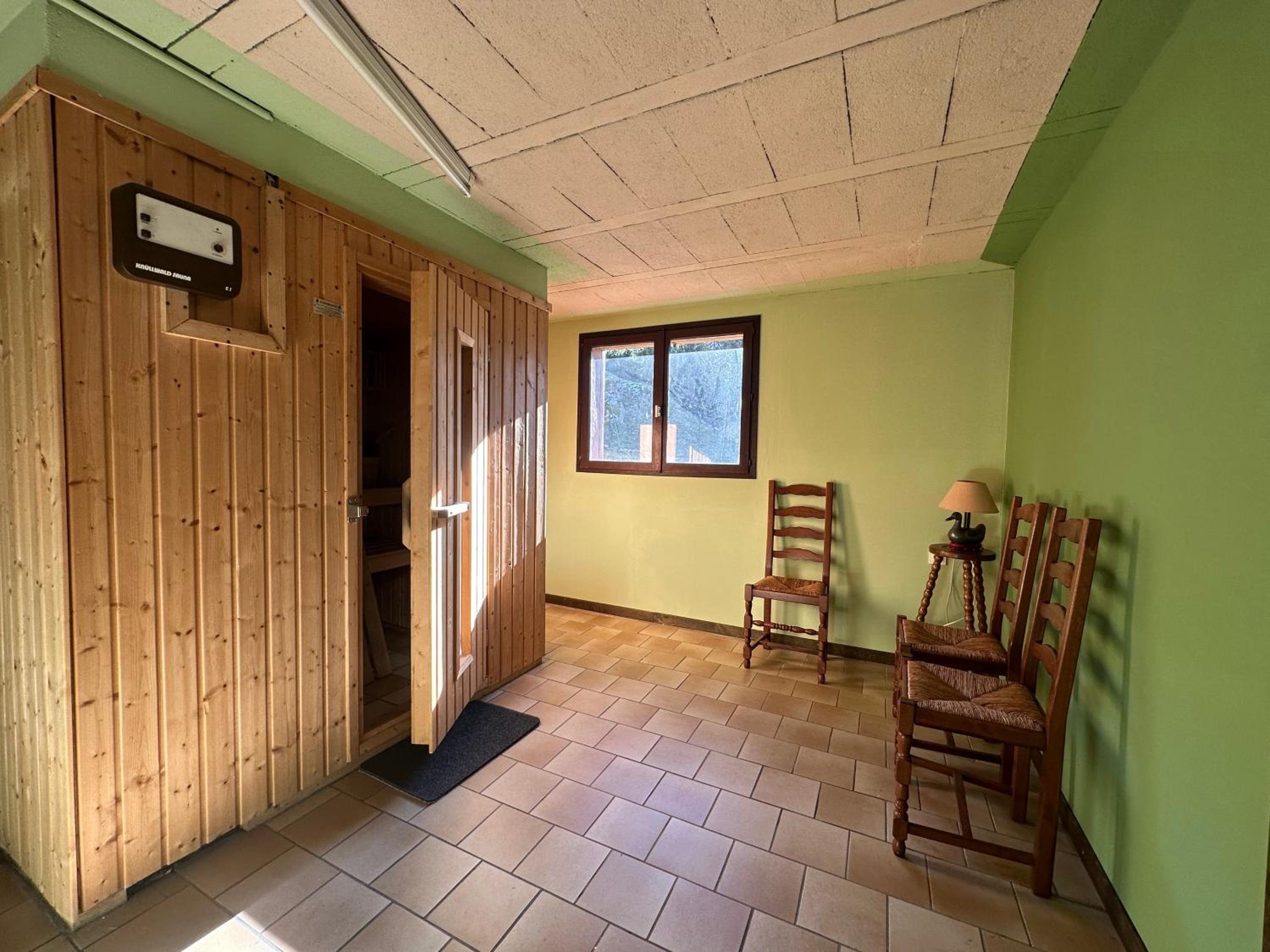 Gîte Le Pingu - spacieux, calme, plein sud - cabine sauna - 8 personnes
