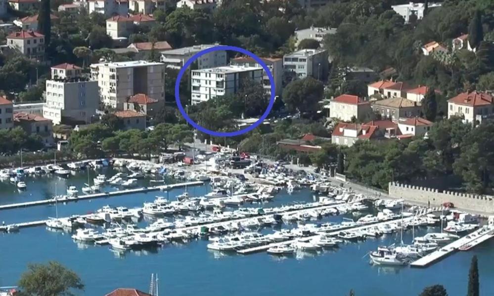 Batala1-City marina apartment with secured private parking