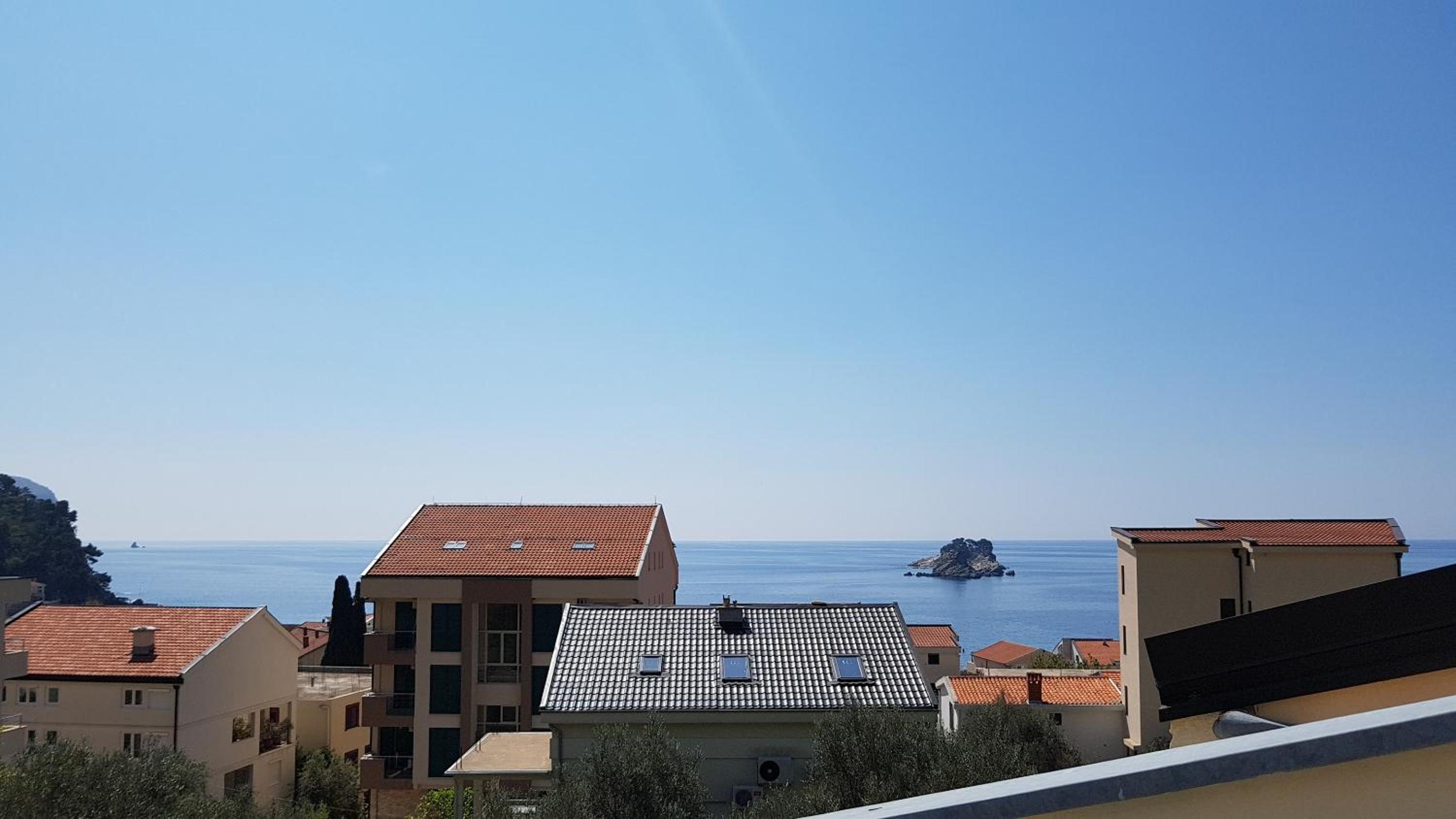 Gregovic Apartments view 4