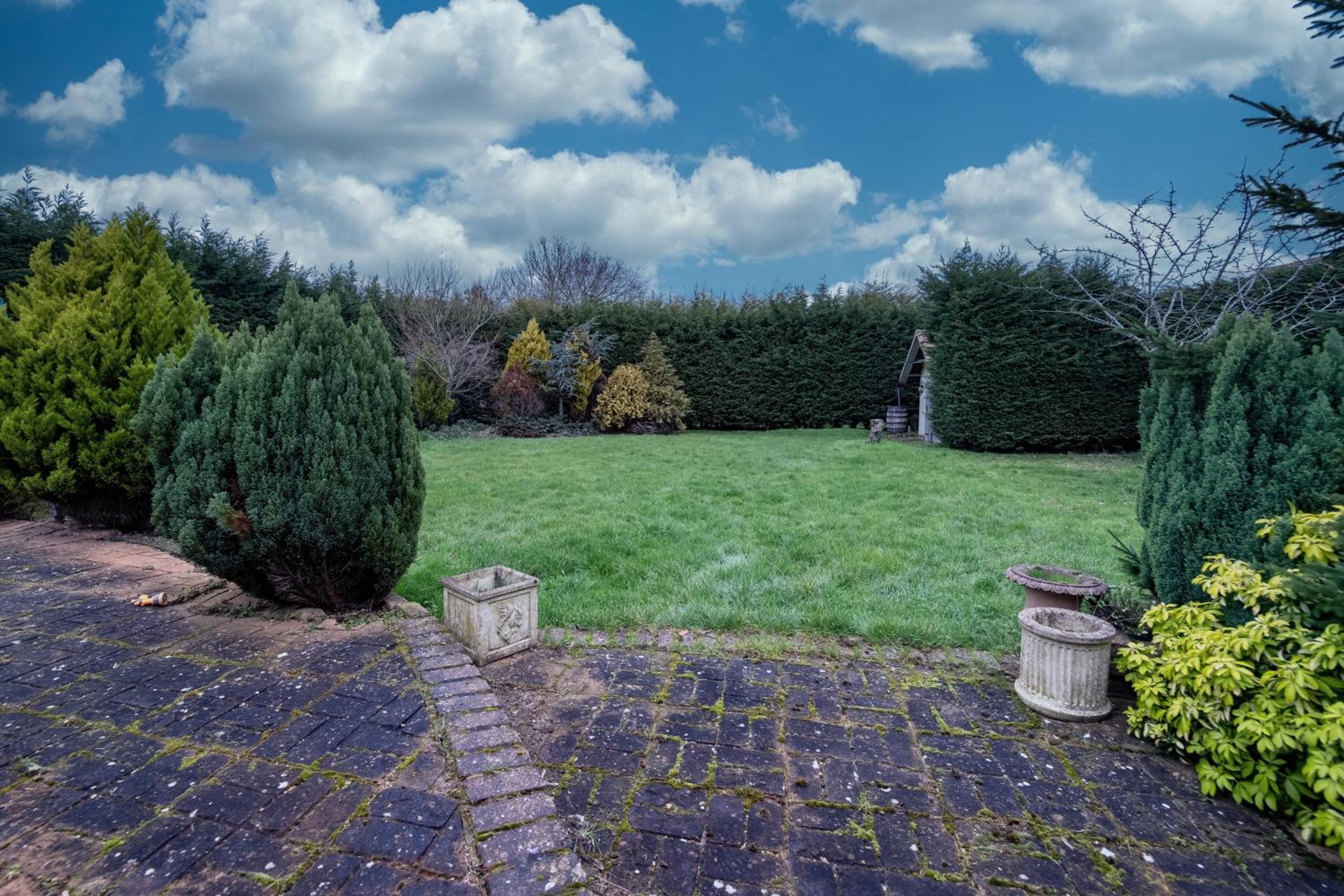 The Windmill by TJ Serviced Property view 3