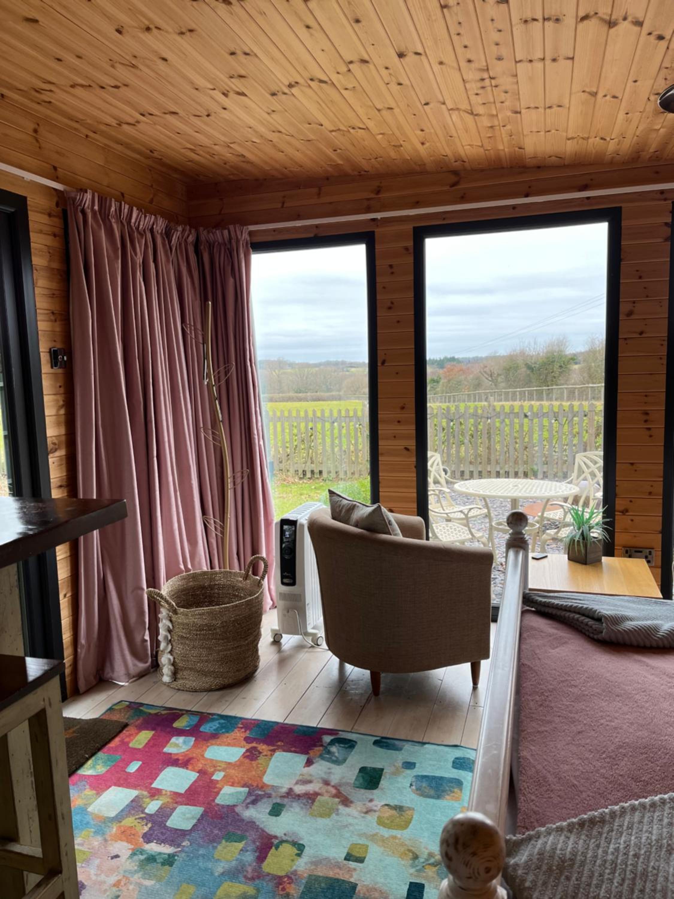 Self Contained Garden Studio with stunning views view 5
