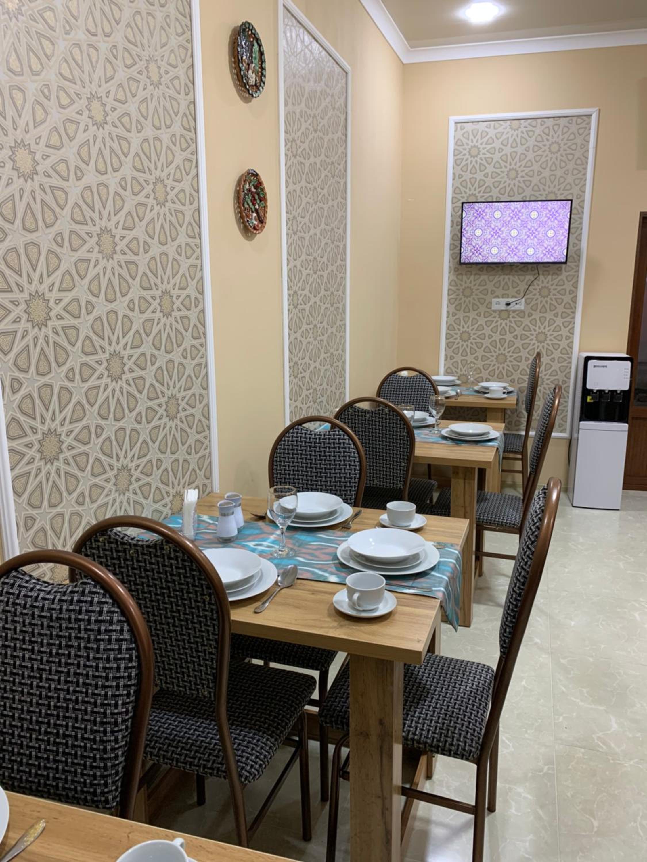 Old Safari Golden Location Guest house with Laundry Service
